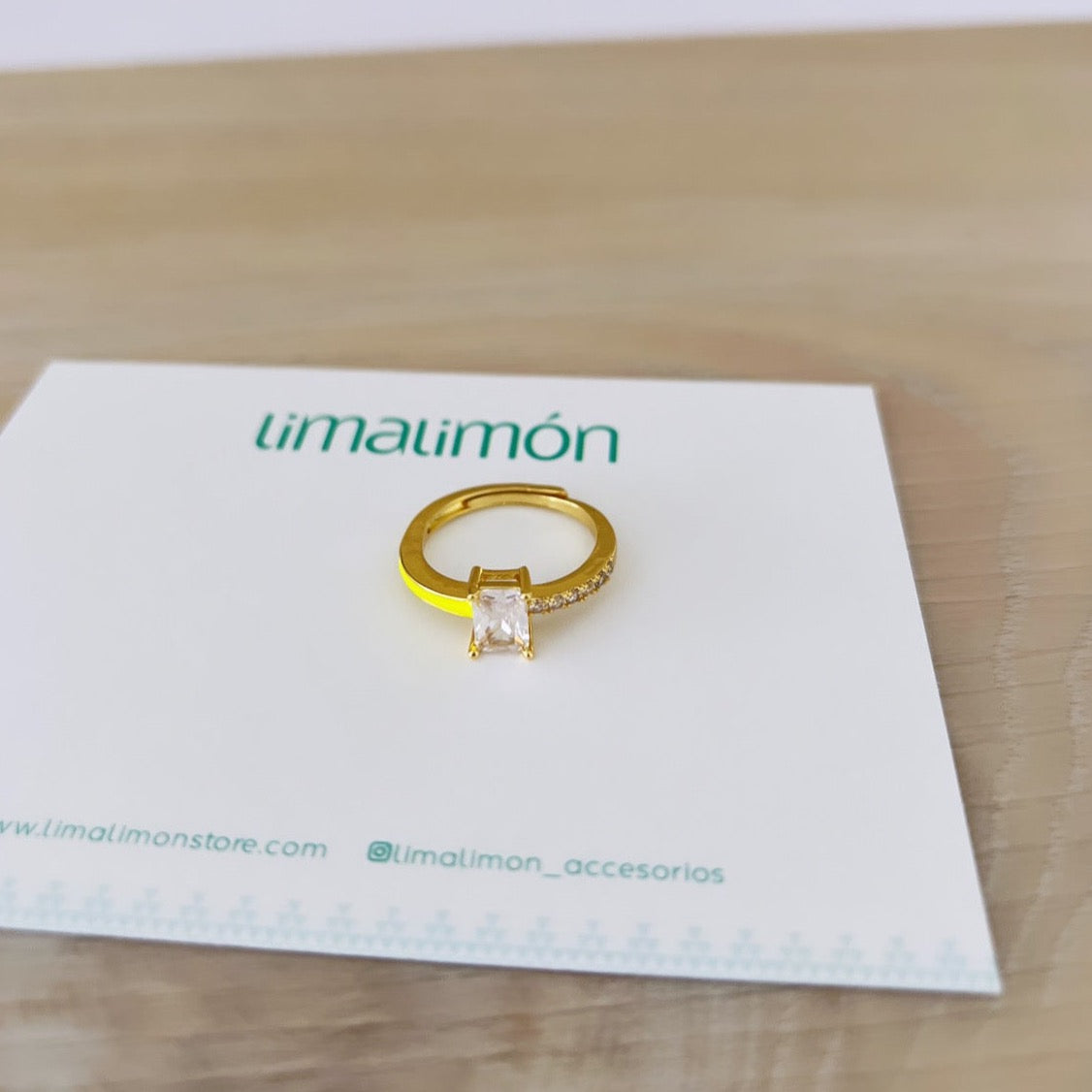 Tennis Enamel Ring - LimaLimón Store