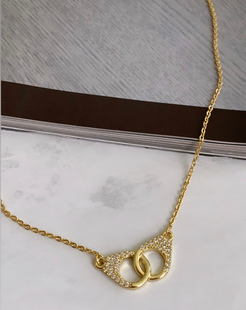 Pave Handcuffs Necklace - LimaLimón Store