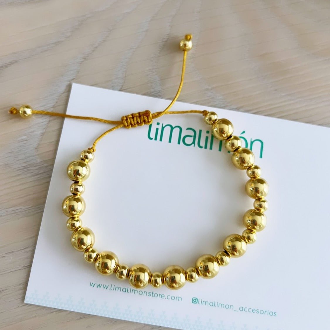 Gold Bead Bracelet - Ropa y accesorios | LimaLimón Store - 1