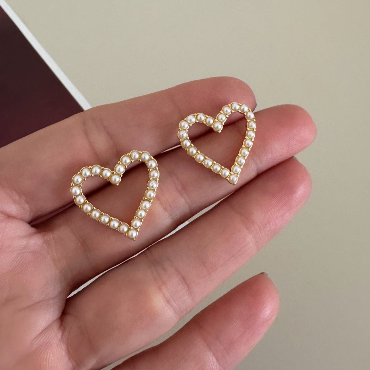 Heart Pearls Stud