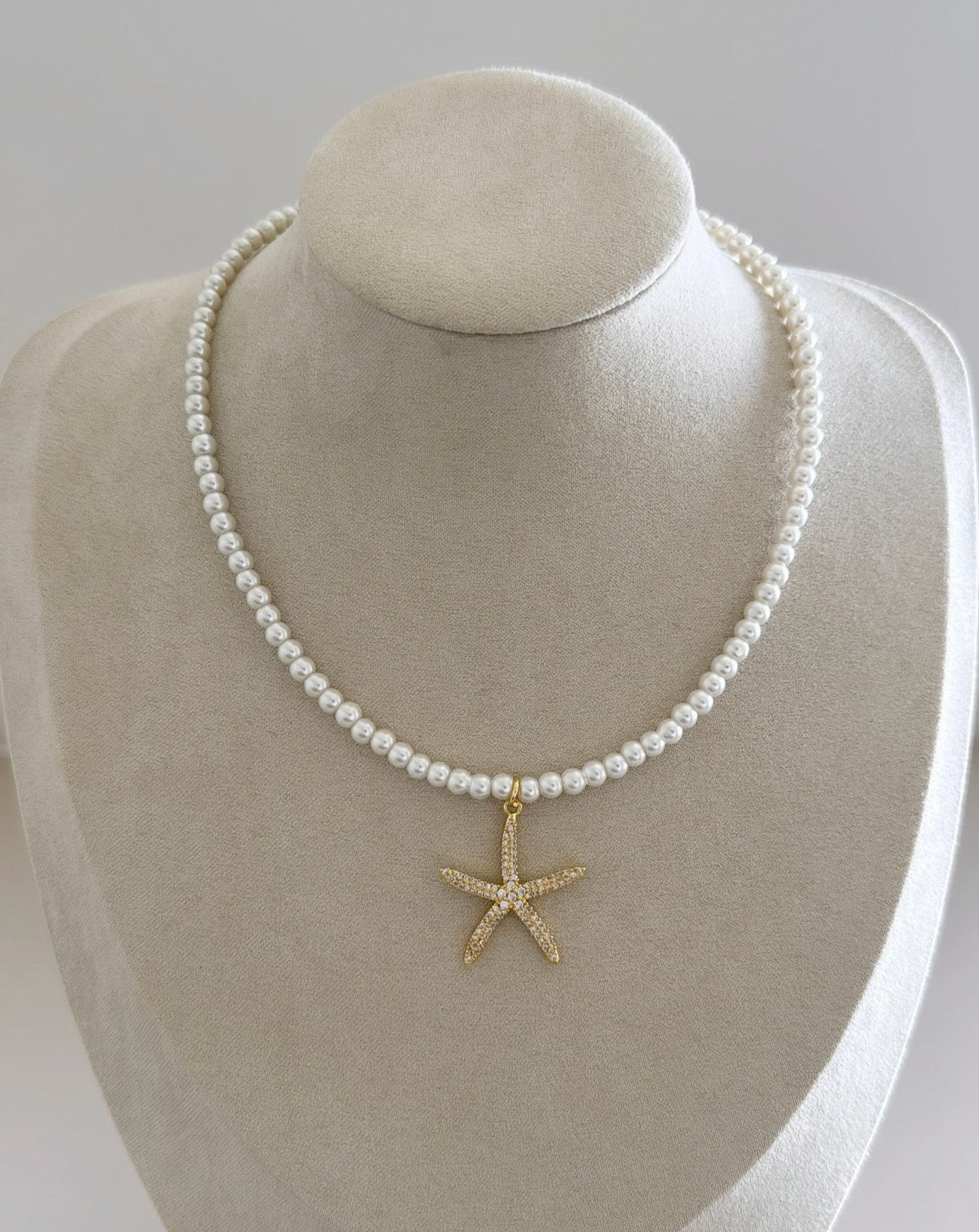 Pearls Star Necklace