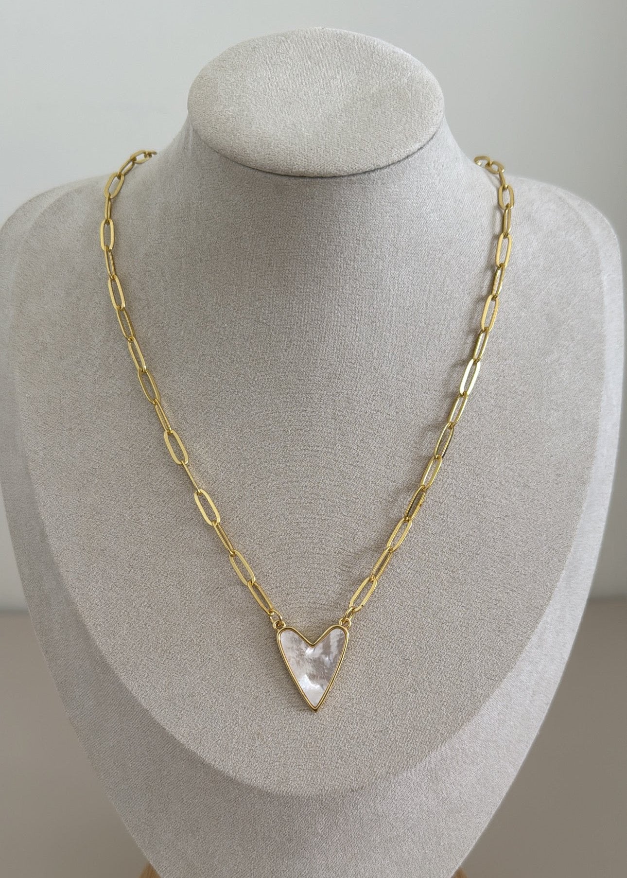 Heart Nacre Necklace