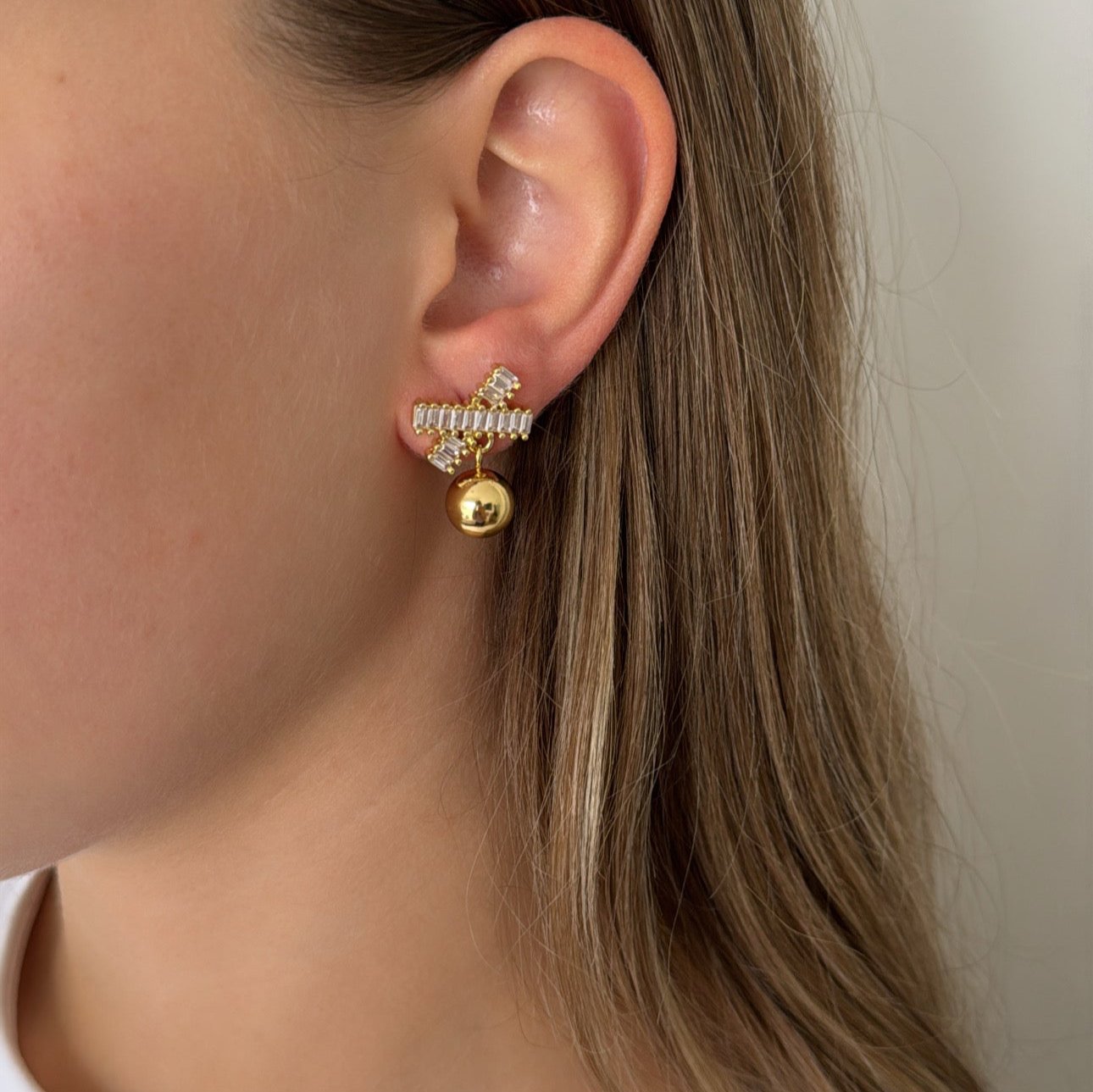 Zirconia Earring