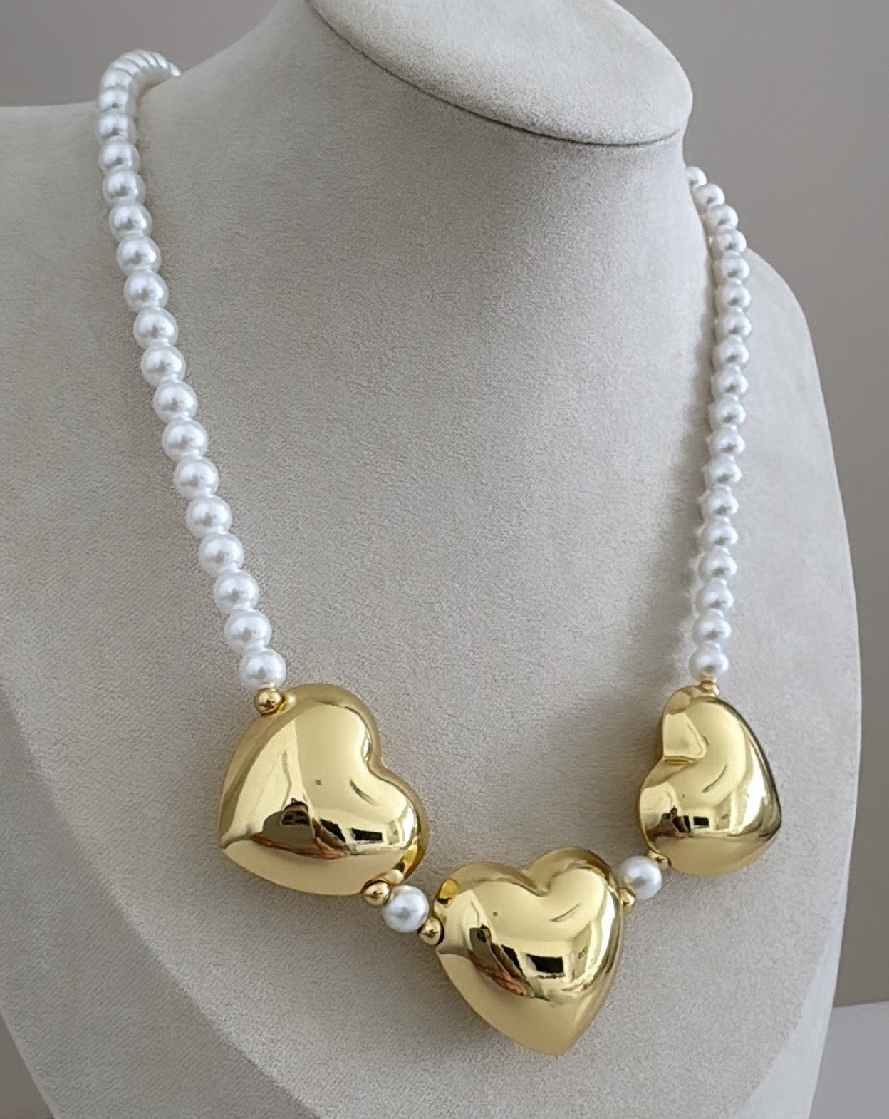 Triple Hearts Pearls Necklace