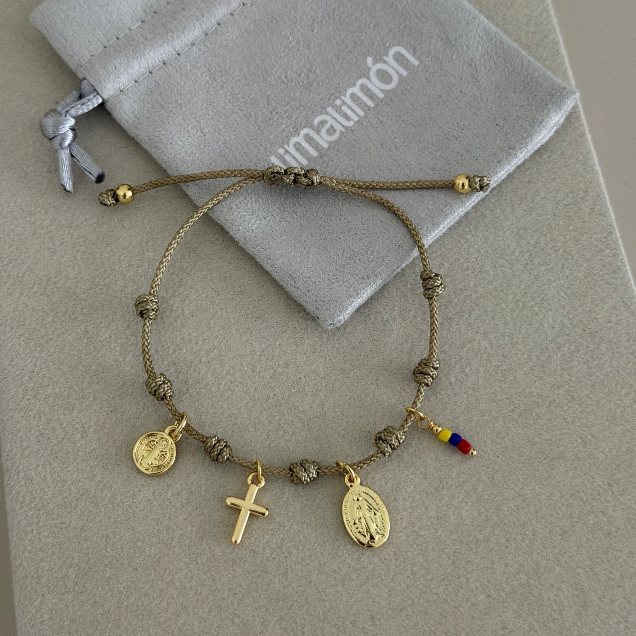 7 Knots, 7 Wishes Bracelet 🇻🇪 - Bracelet | LimaLimón Store - 7