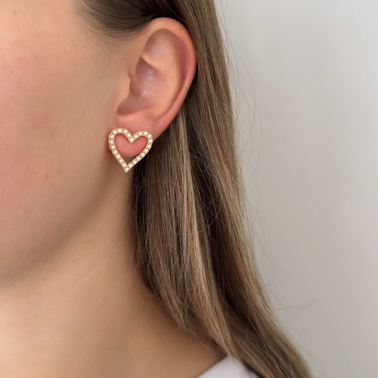 Heart Pearls Stud