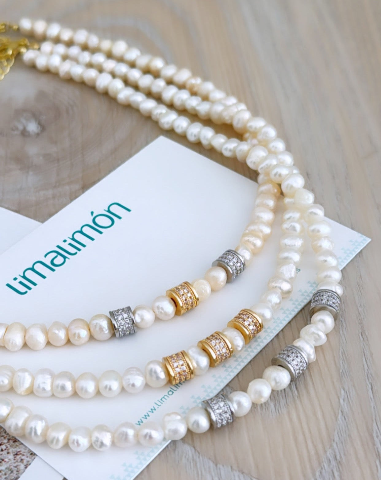 Pearls Necklace's