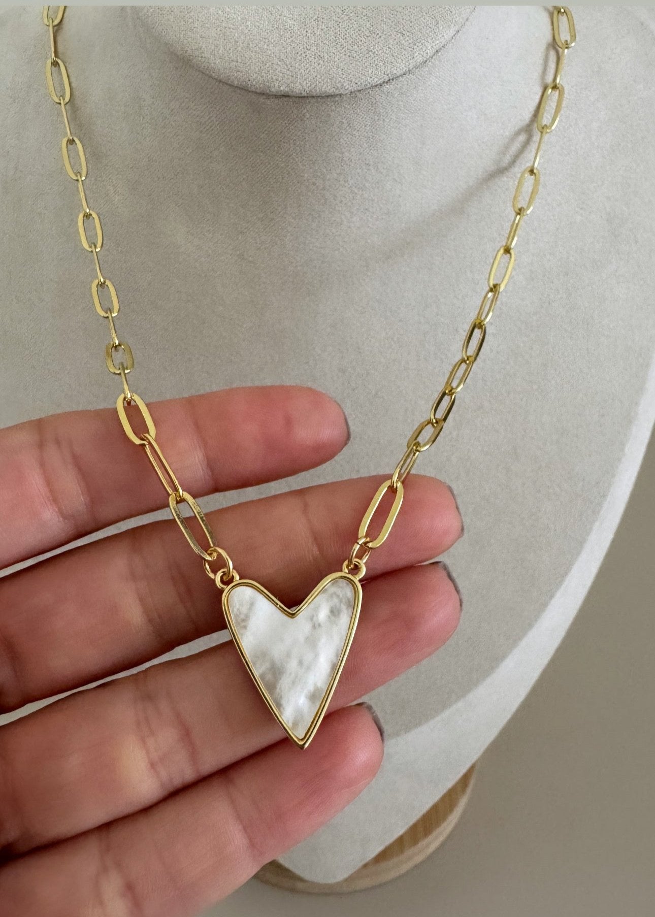 Heart Nacre Necklace