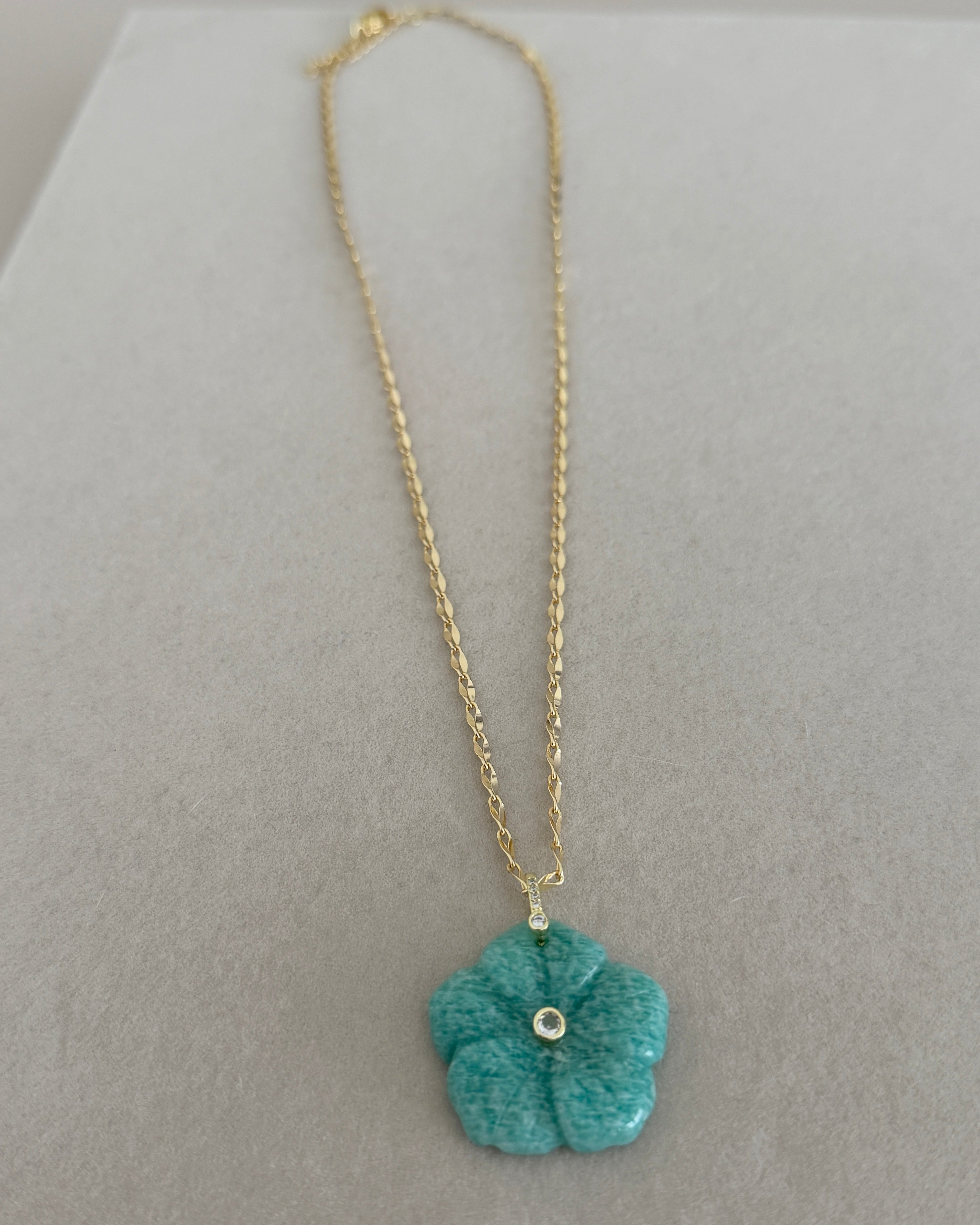 Bloom Stone Flower Necklace