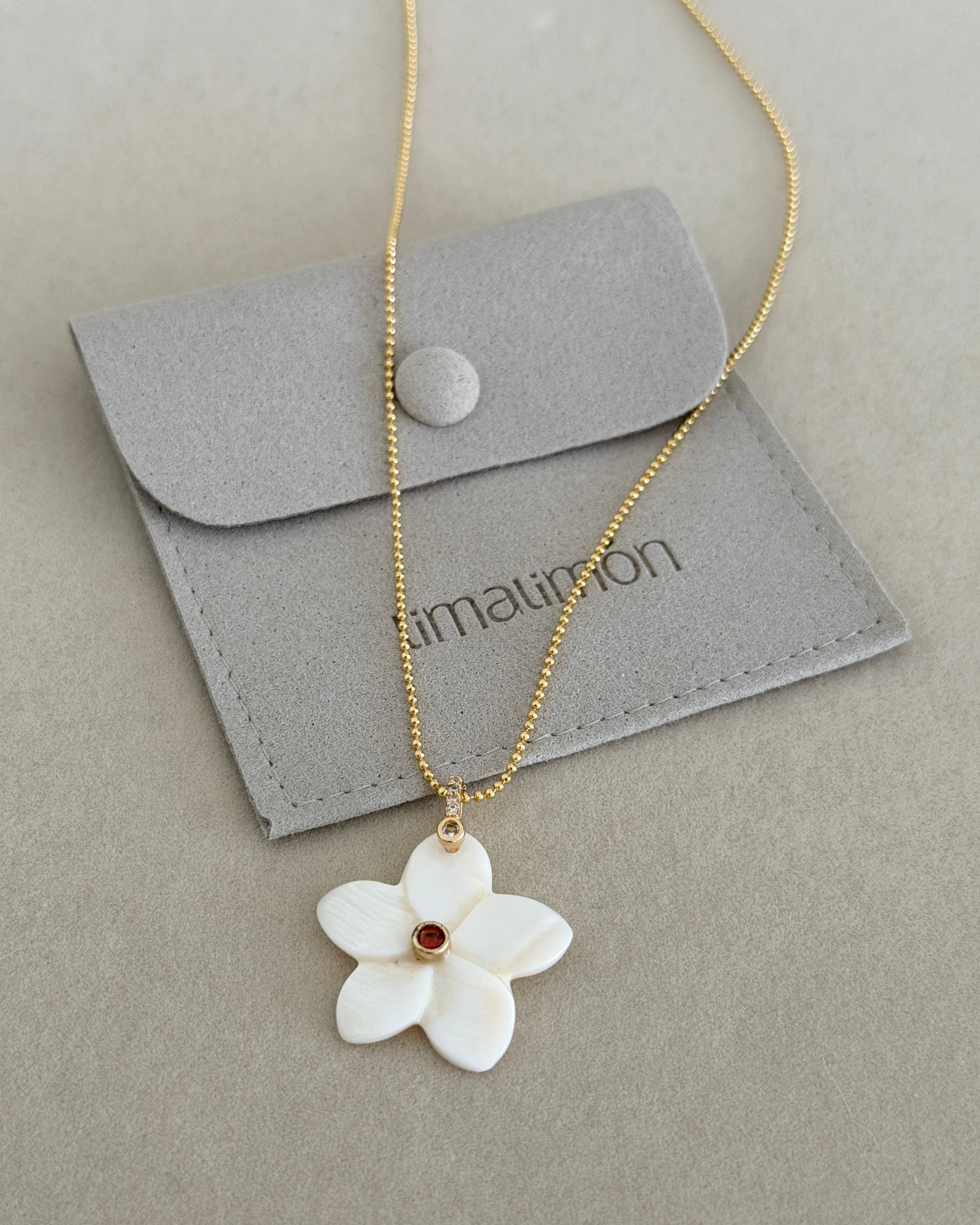 Isla Bloom Necklace