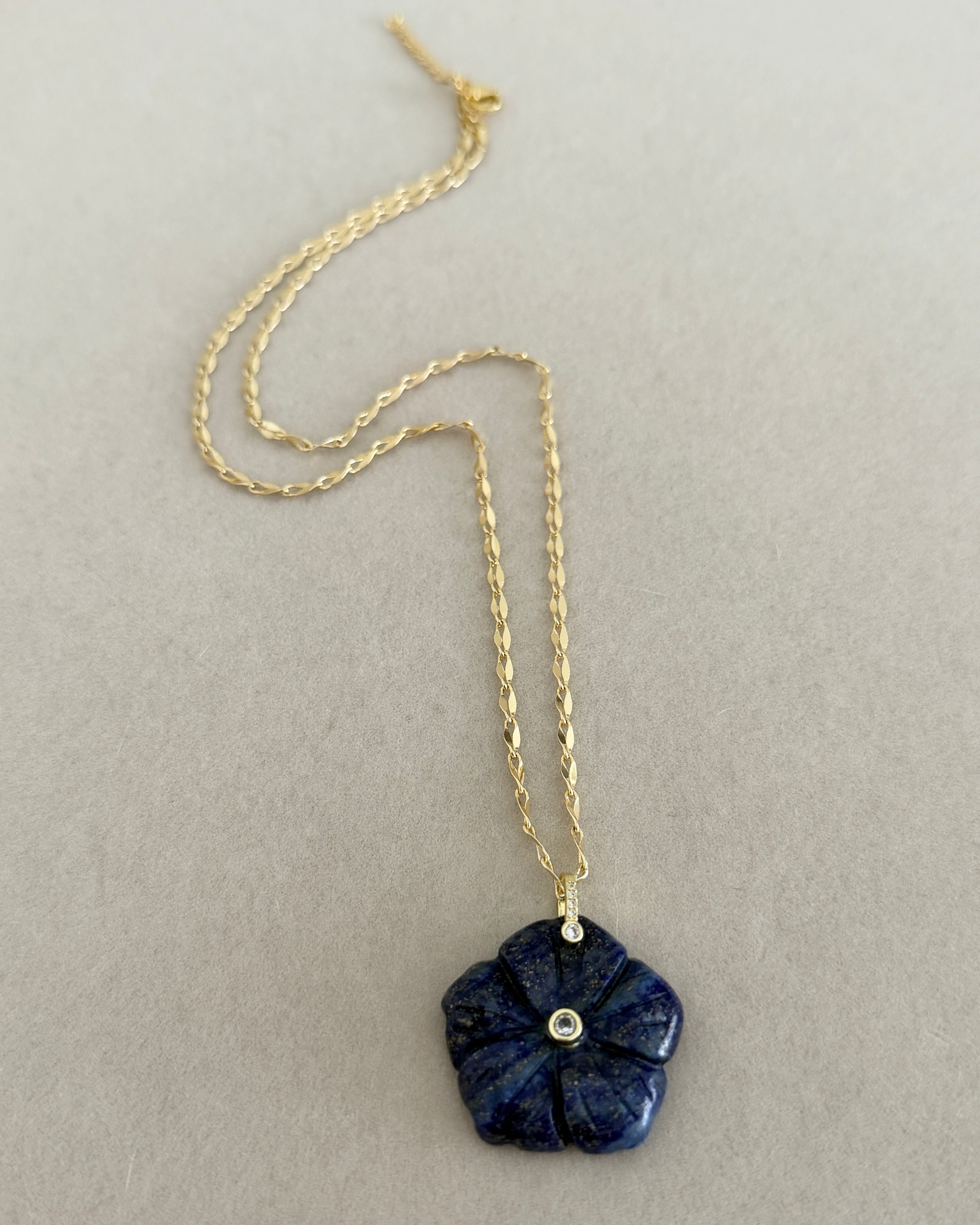 Bloom Stone Flower Necklace