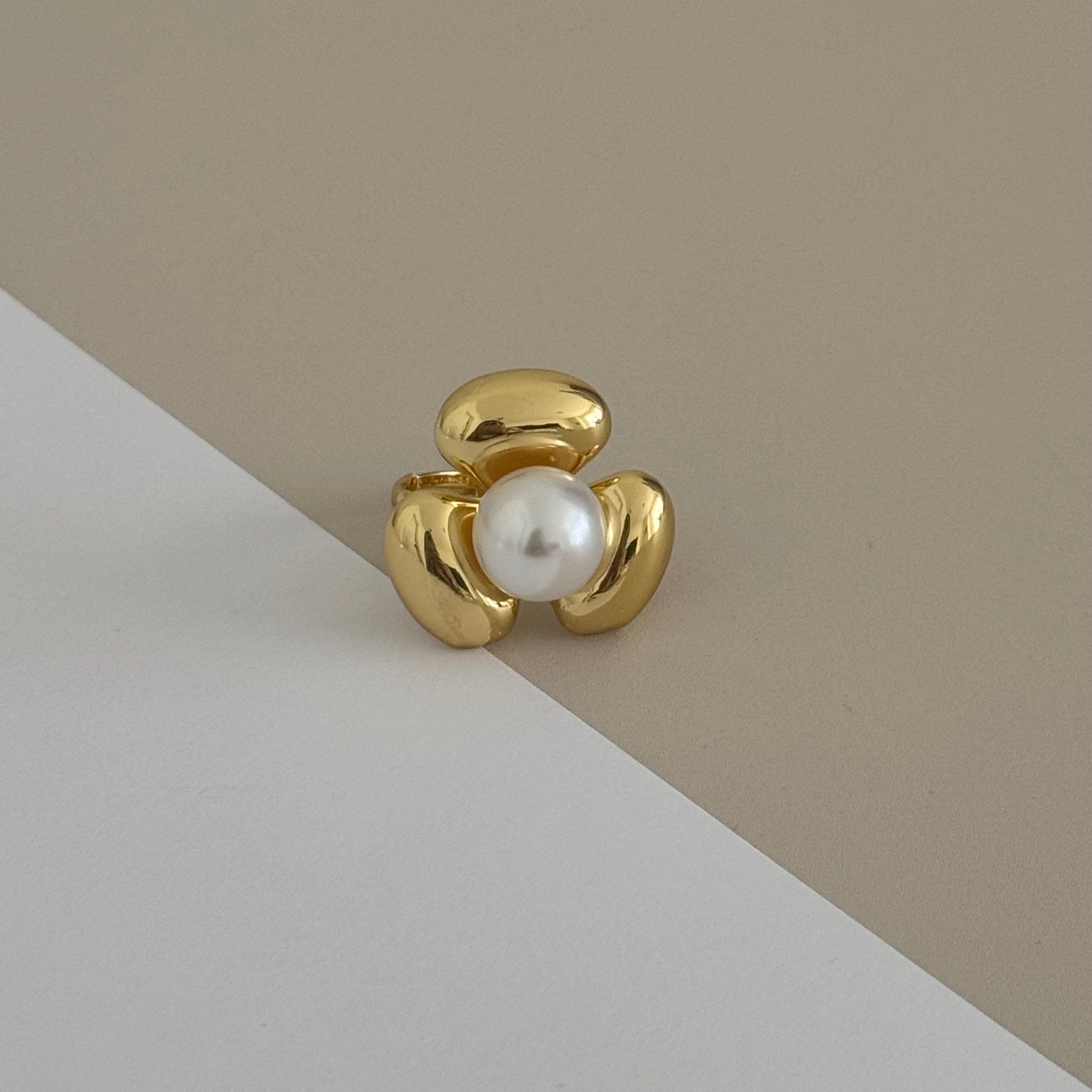 Pearl Ring