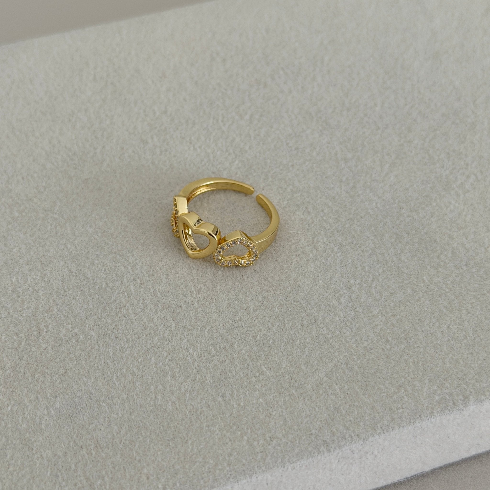 Amara Double Heart Gold Ring - ring jewelry | LimaLimón Store - 4
