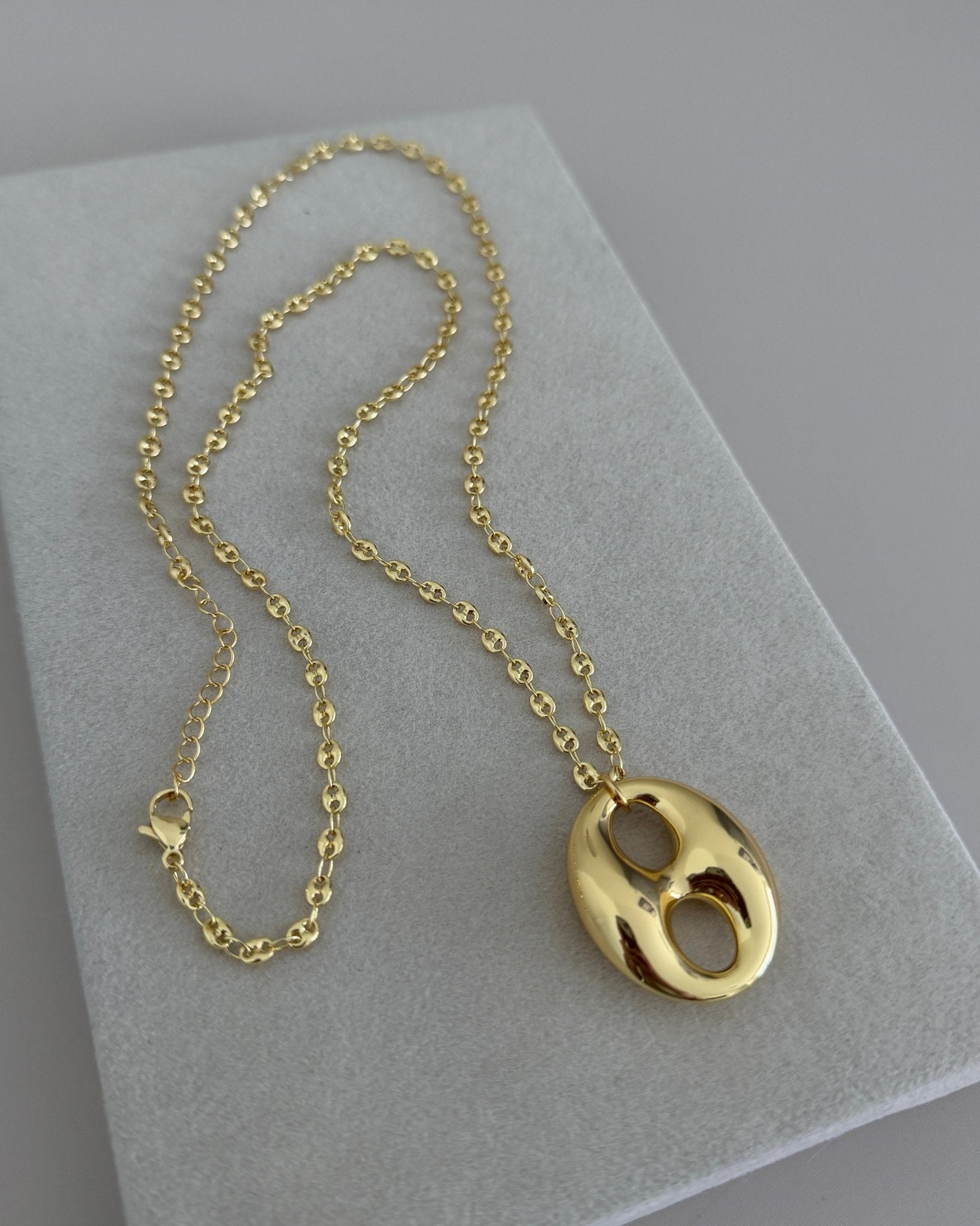 Aura Oval Long Necklace - Necklace | LimaLimón Store - 1