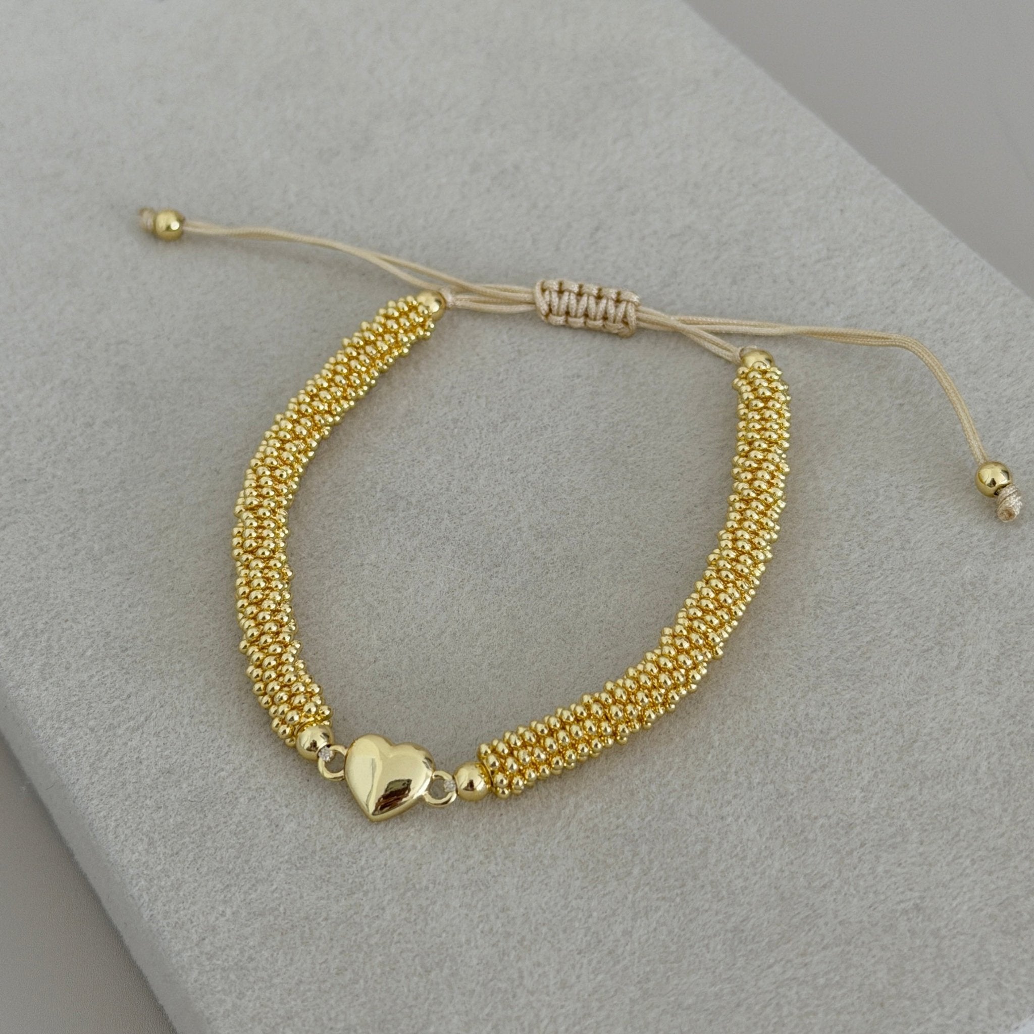 Beaded Heart Adjustable Bracelet - Bracelet | LimaLimón Store - 1