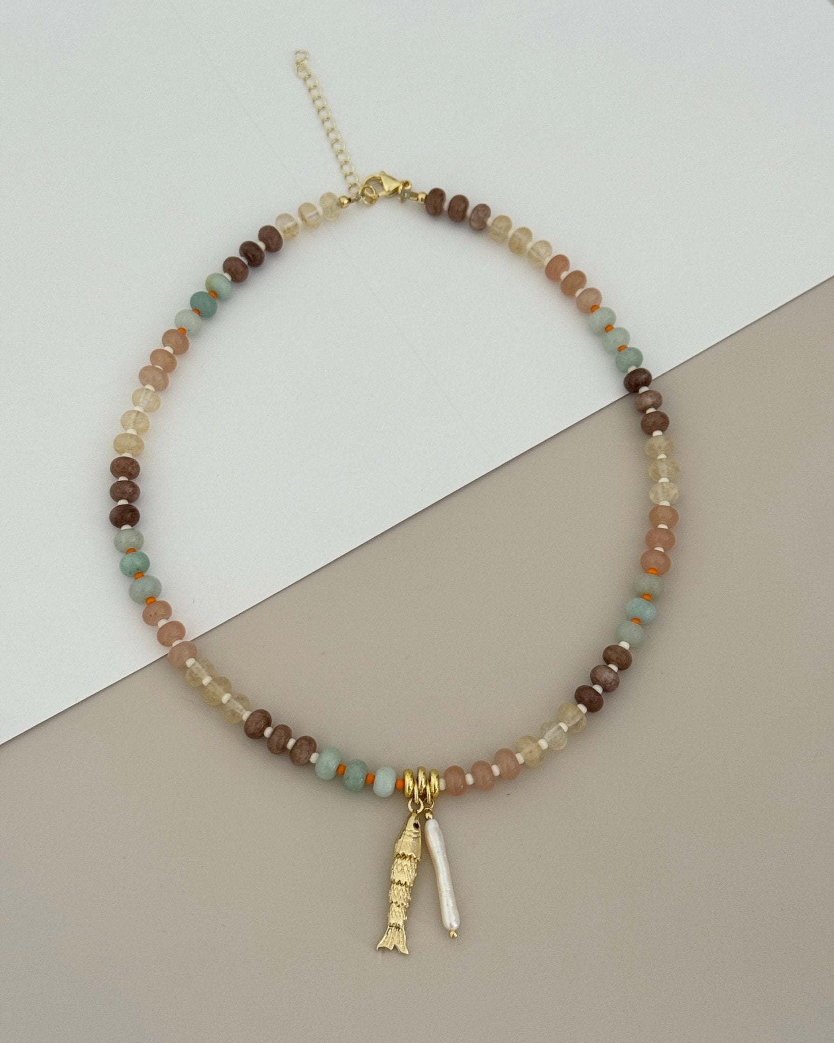 Beaded with Fish and Pearl Charms - Necklace | LimaLimón Store - 1