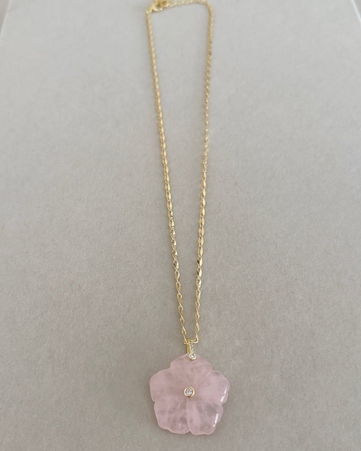 Bloom Stone Flower Necklace - Necklaces | LimaLimón Store - 5