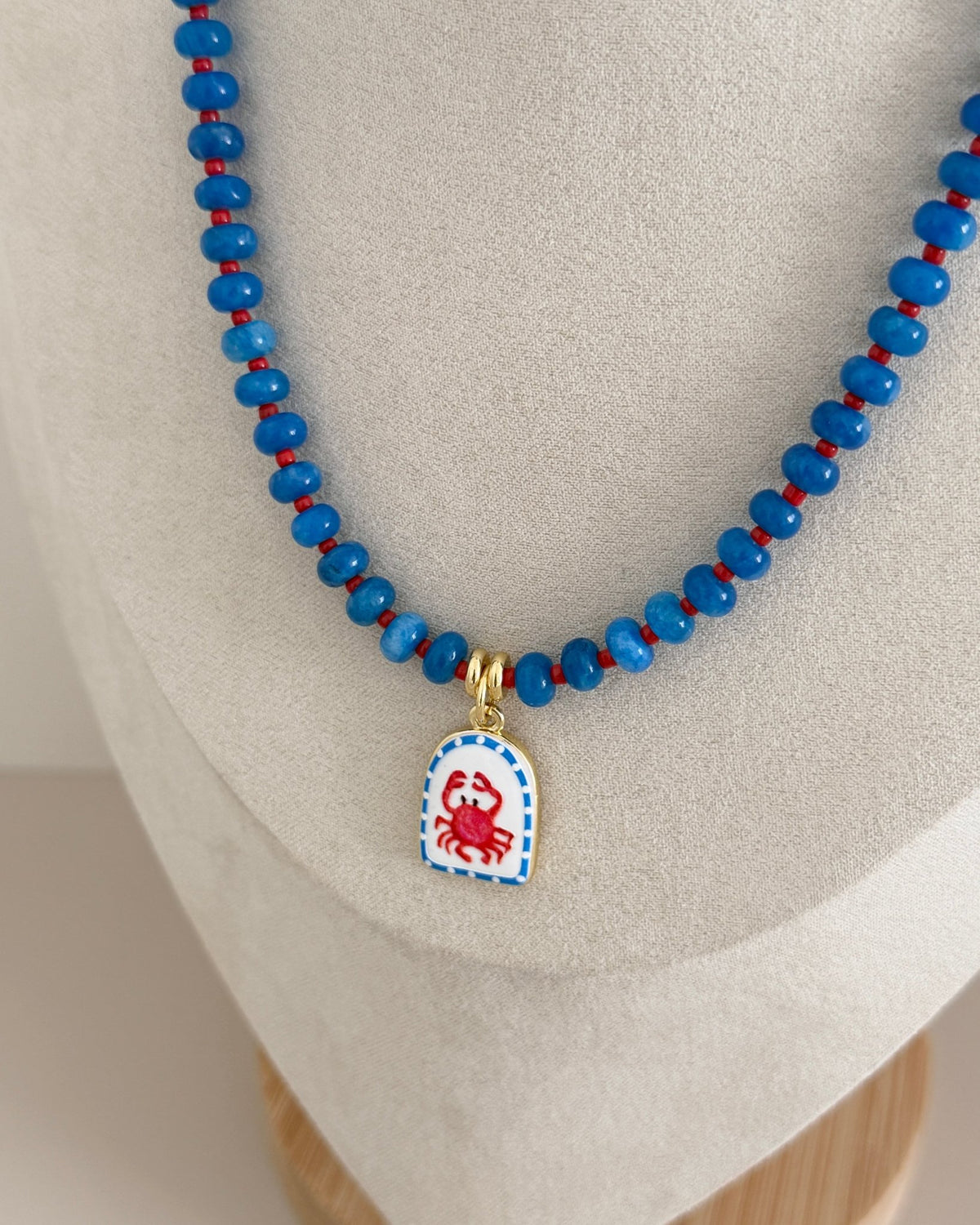Blue Crab Charm Beaded Necklace - Necklaces | LimaLimón Store - 3