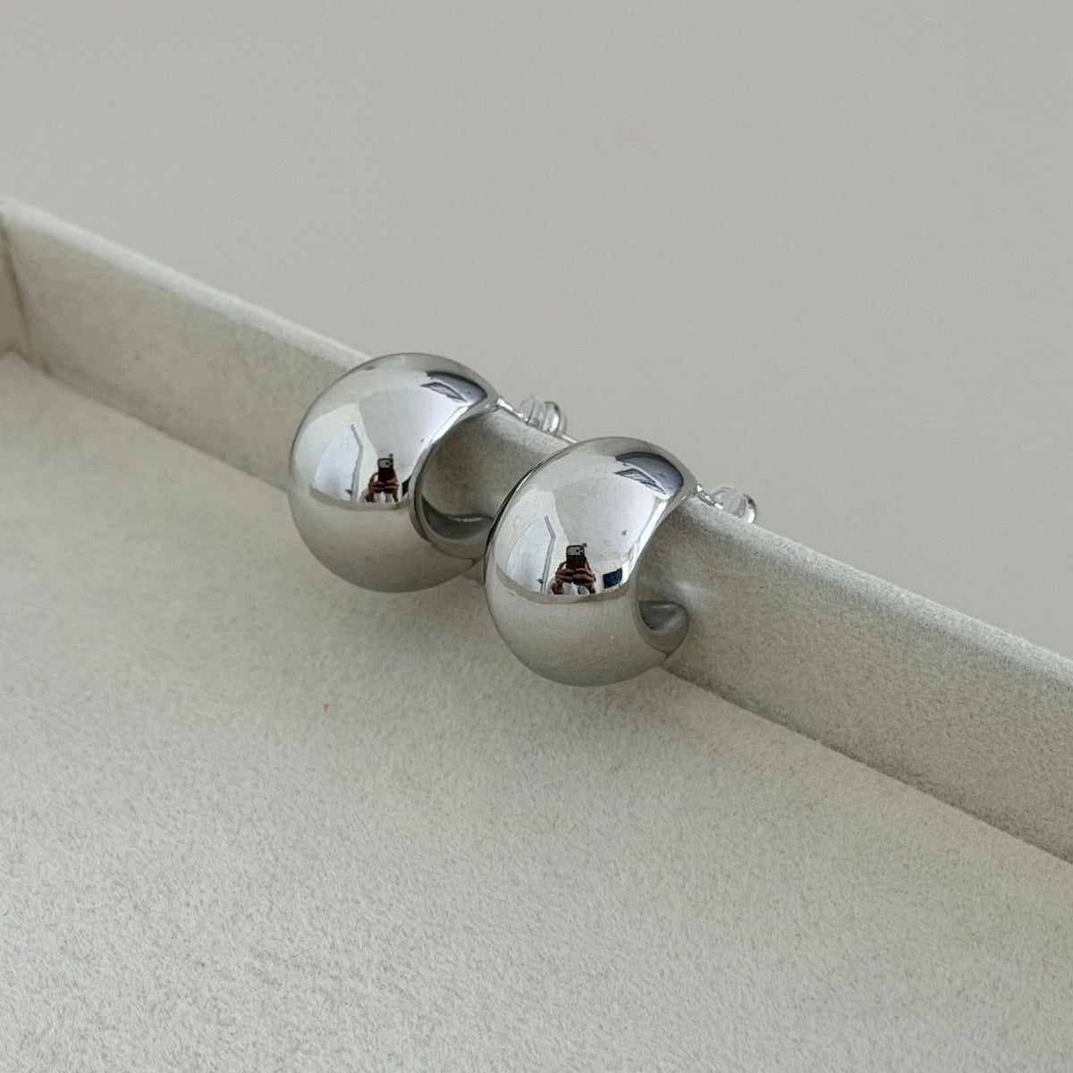 Bold Dome Silver Earrings - Earring | LimaLimón Store - 1