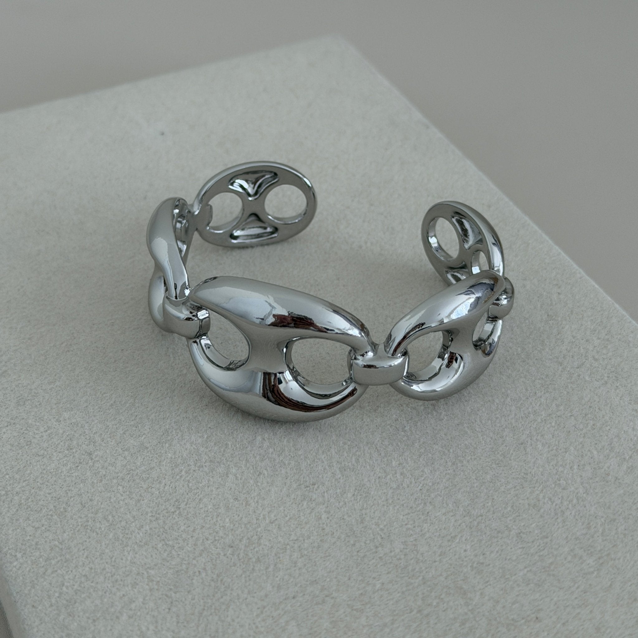 Bold Link Statement Ring - Bracelets | LimaLimón Store - 3