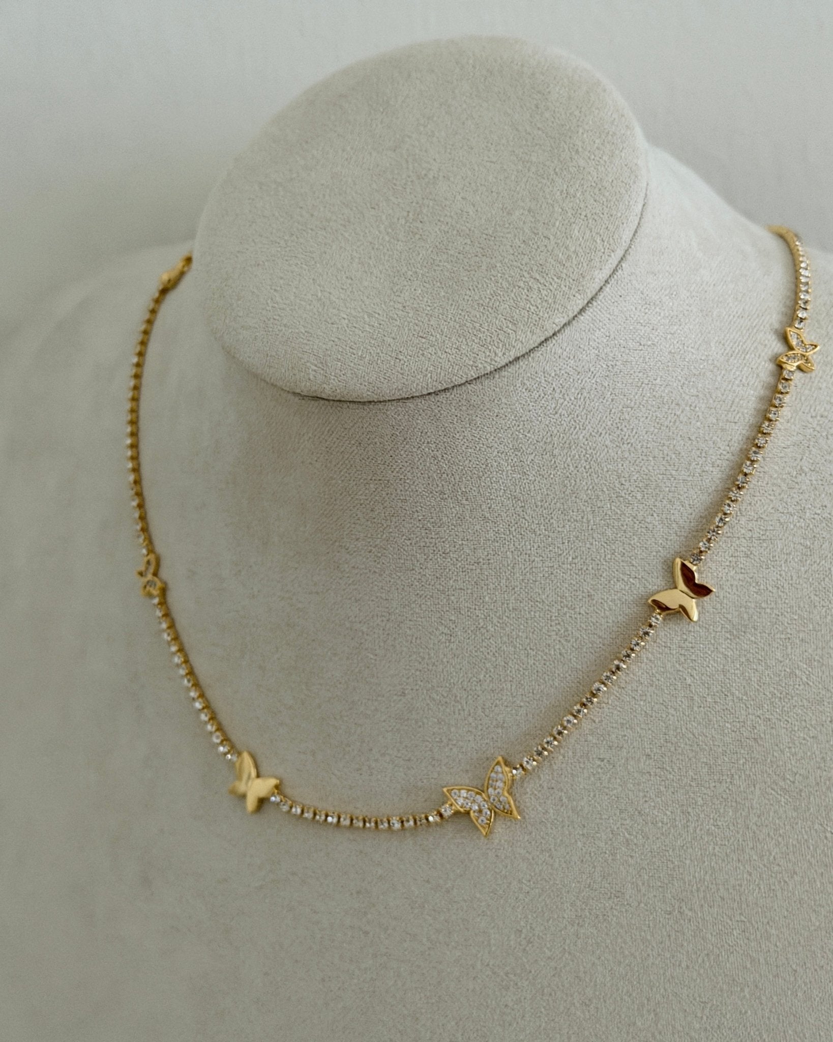 Butterfly Spark Tennis Necklace - Necklace | LimaLimón Store - 2