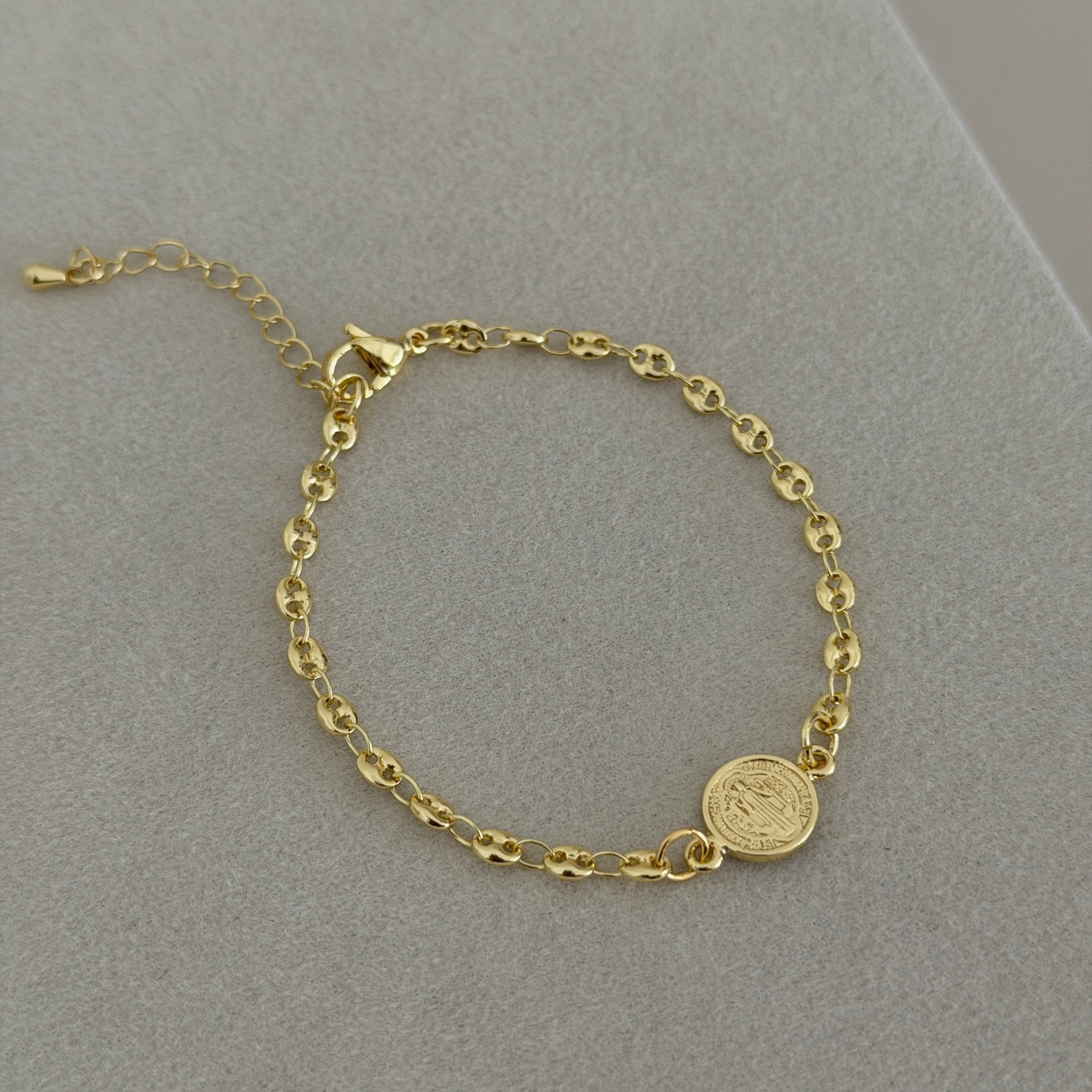 Celeste Coin Medallion Bracelet - Bracelets | LimaLimón Store - 3