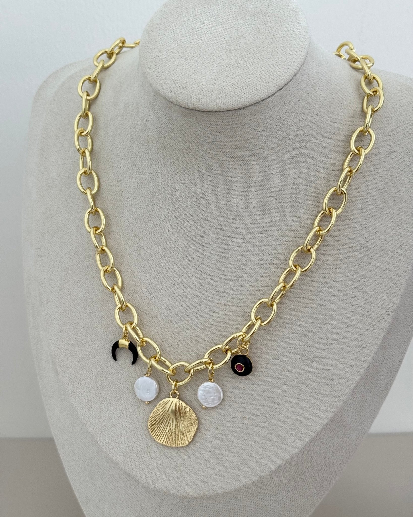 Chamrs Necklace - LimaLimón Store
