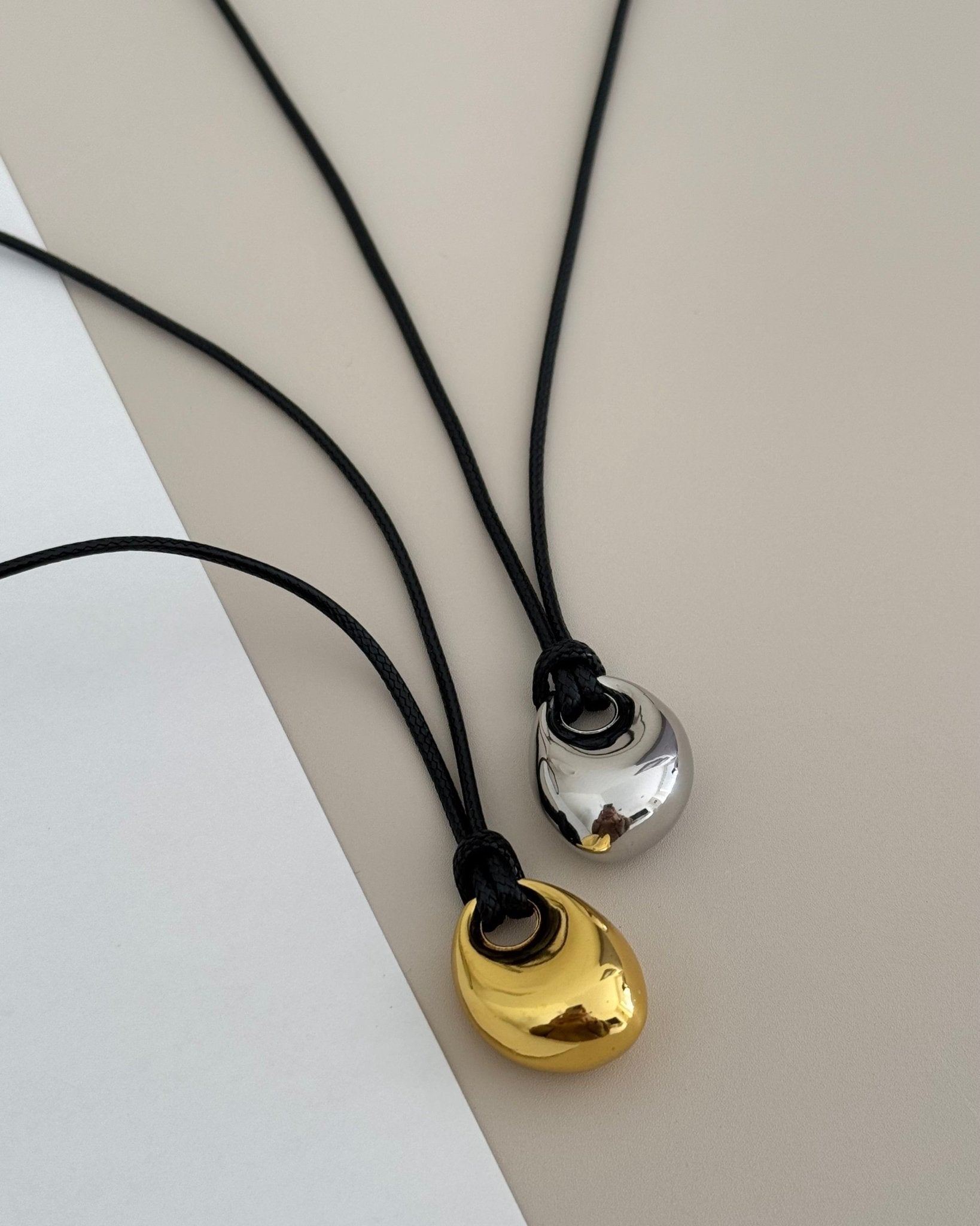 Charm Cord Necklace - LimaLimón Store
