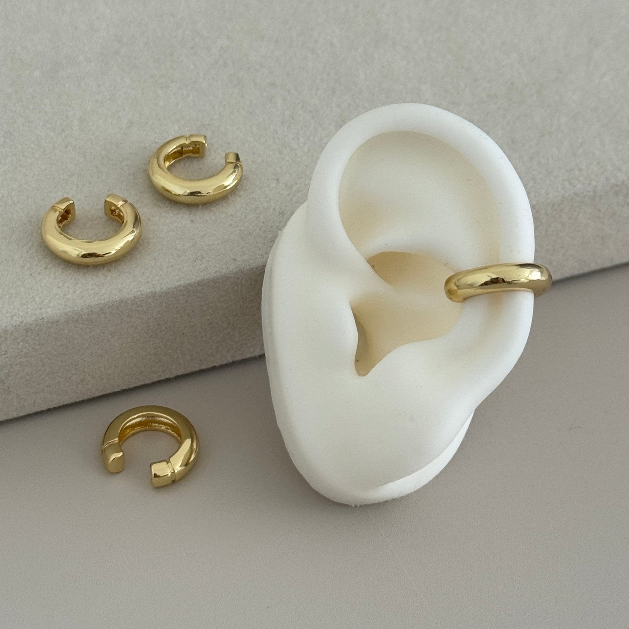 Classic Bold Ear Cuff (Single Piece) - Earring | LimaLimón Store - 2