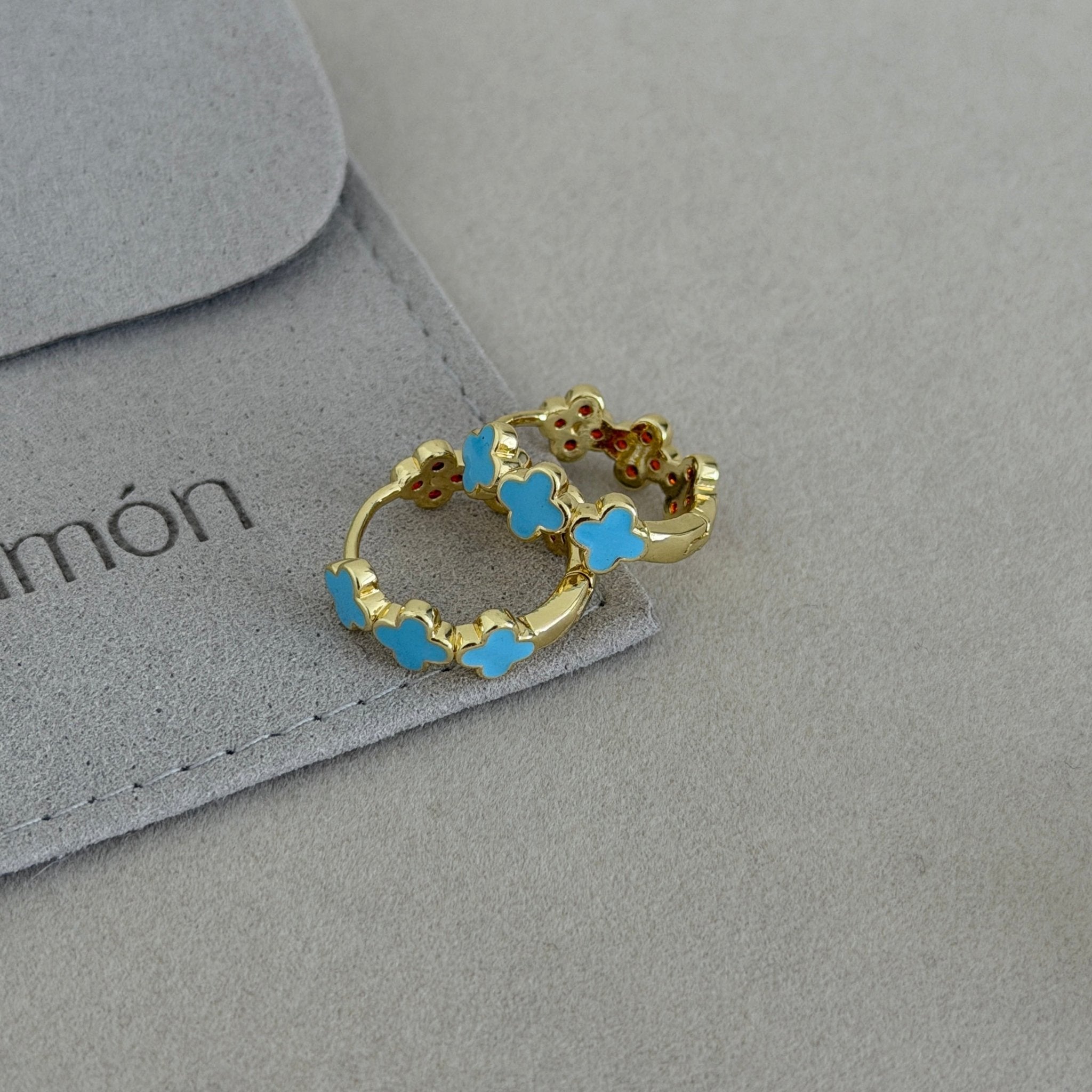 Clover Enamel Huggie Earrings - Earring | LimaLimón Store - 4