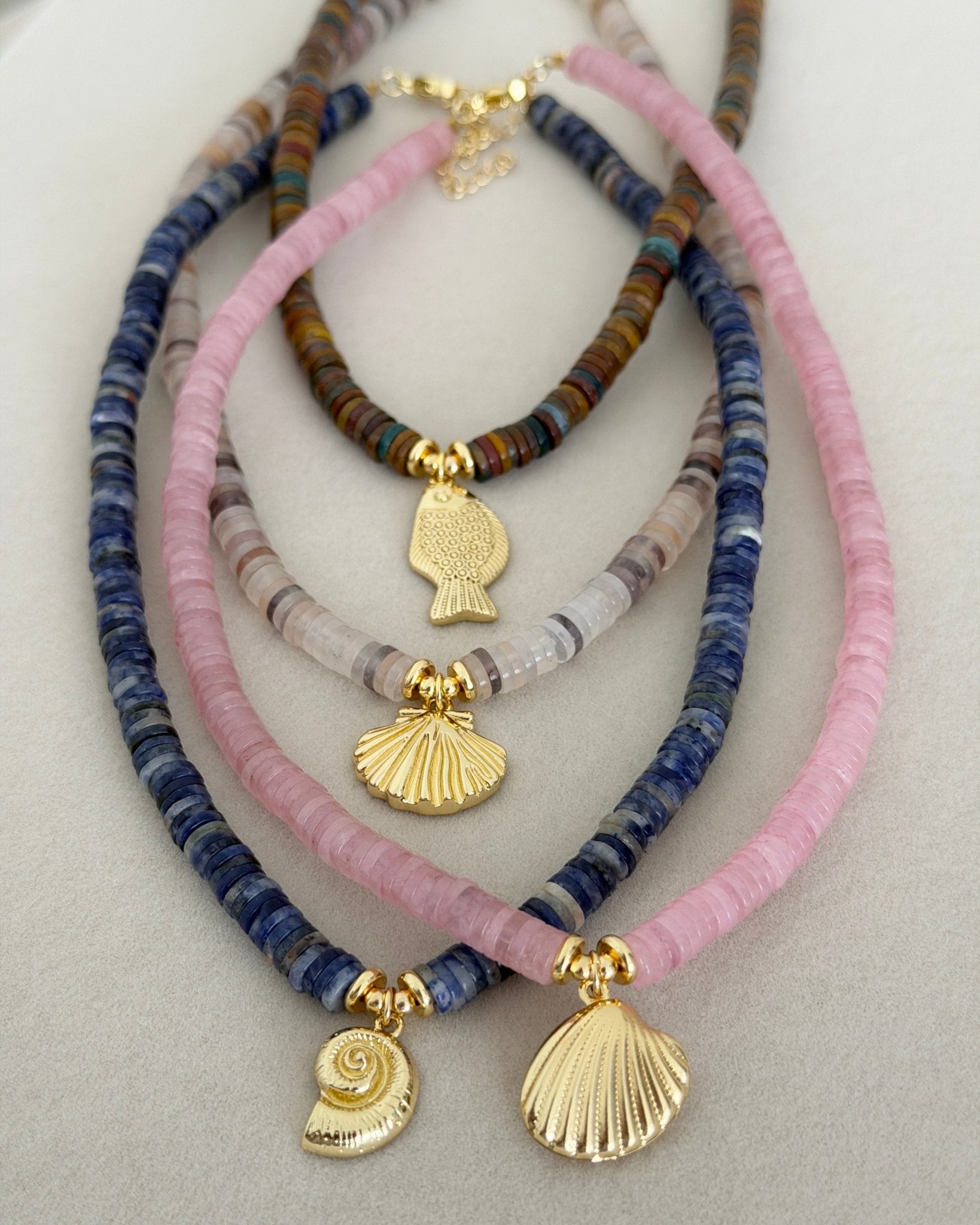 Coastal Charm Beaded Choker - Necklaces | LimaLimón Store - 1