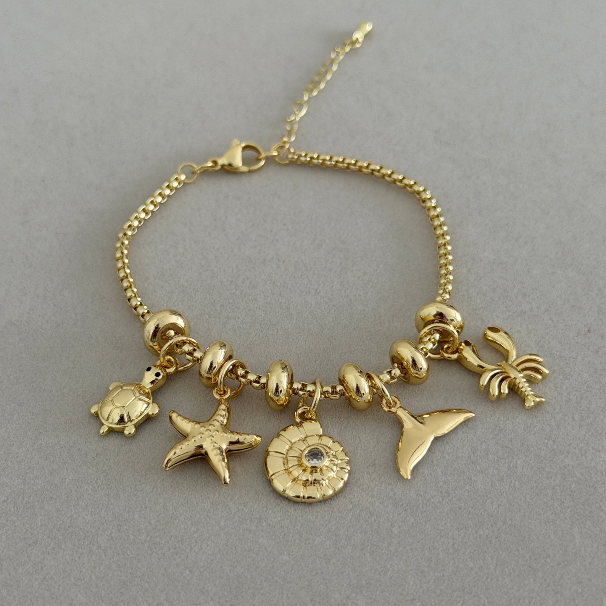 Coastal Treasures Charm Bracelet - Bracelet | LimaLimón Store - 1
