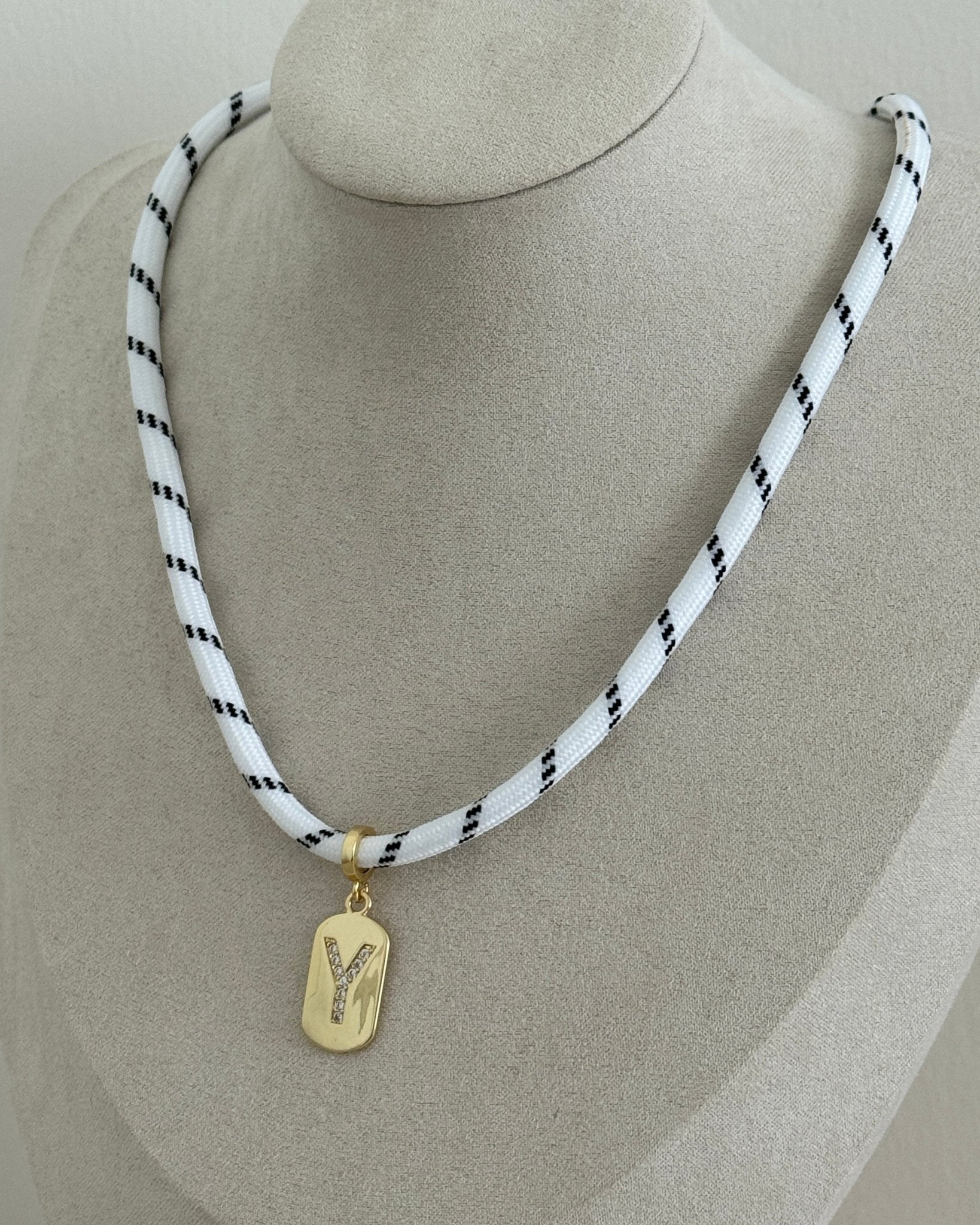 Color Cord Initial Necklace - Necklace | LimaLimón Store - 2