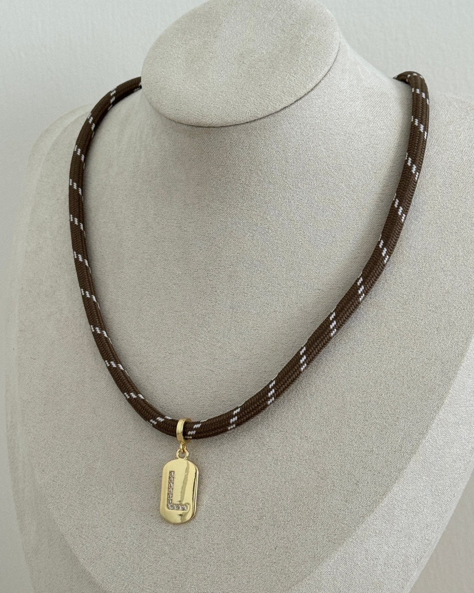 Color Cord Initial Necklace - Necklace | LimaLimón Store - 3