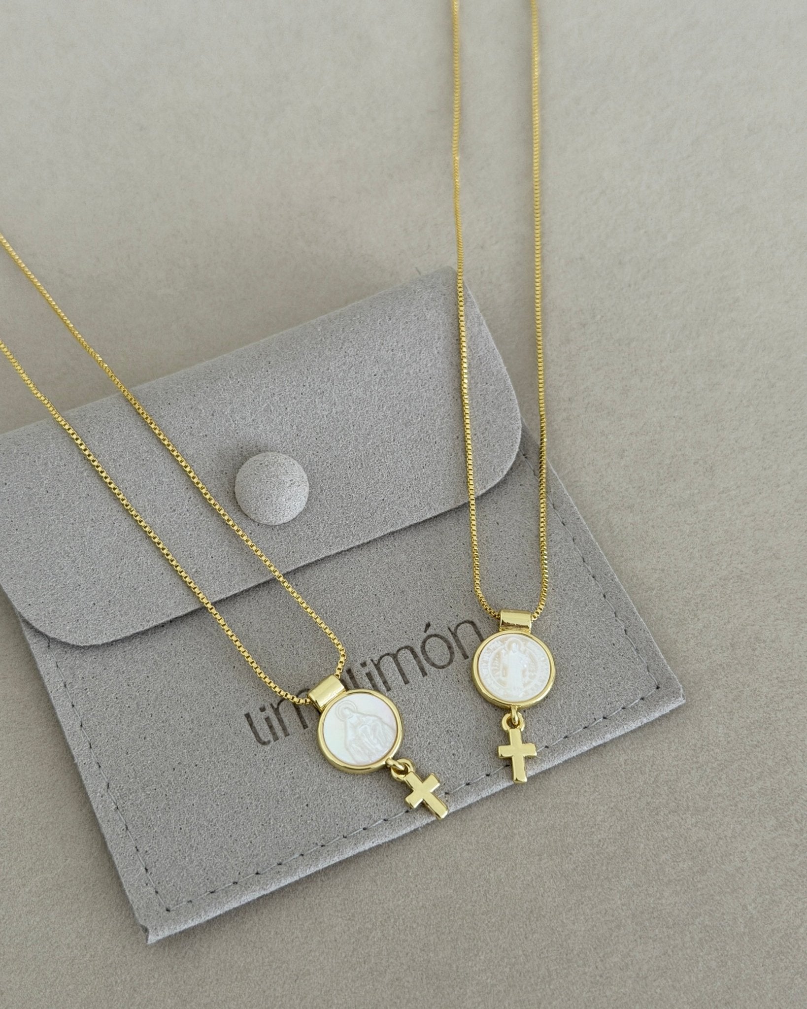 Cross Medallion Necklace - Necklace | LimaLimón Store - 6
