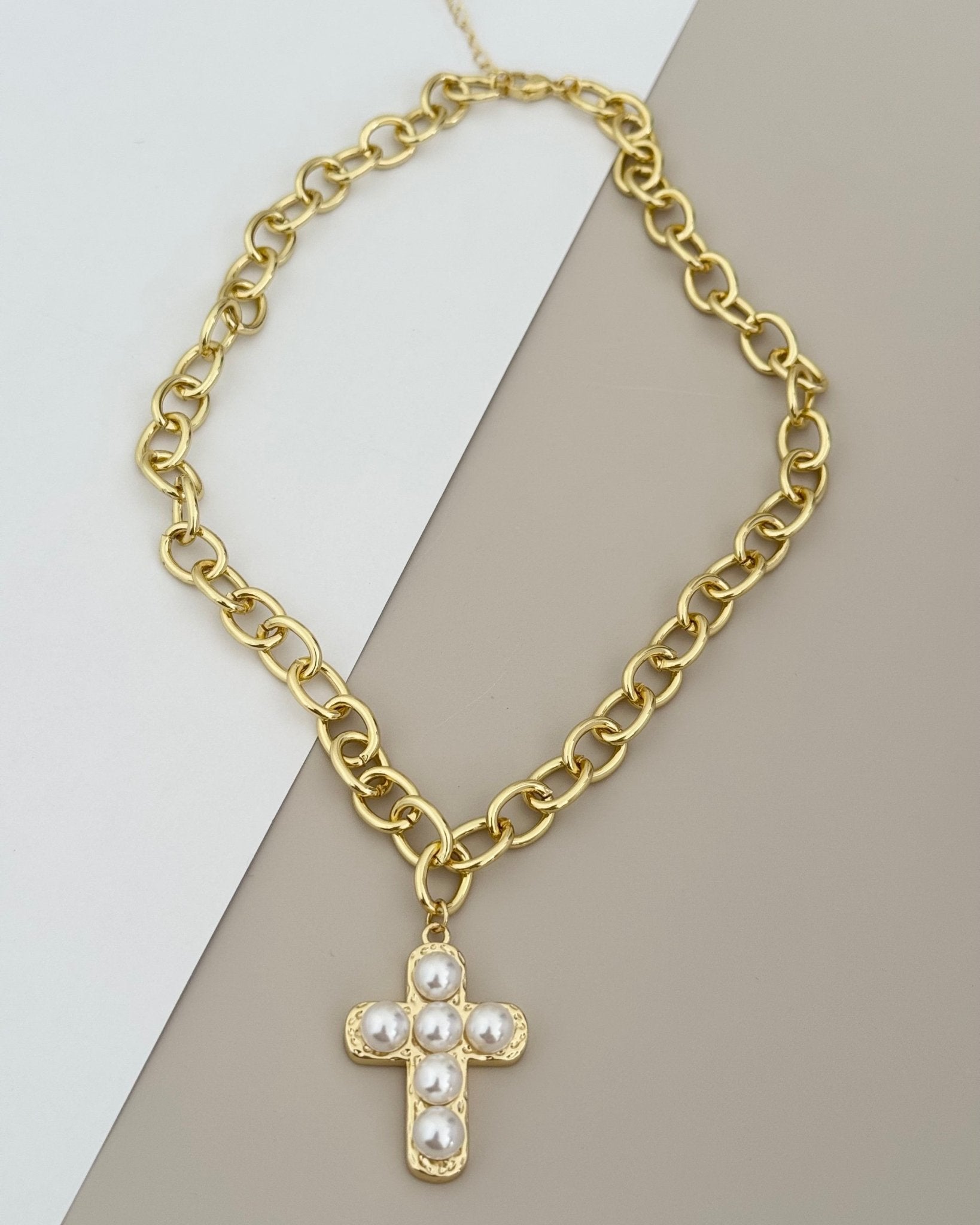 Cross Pearls Necklace - LimaLimón Store