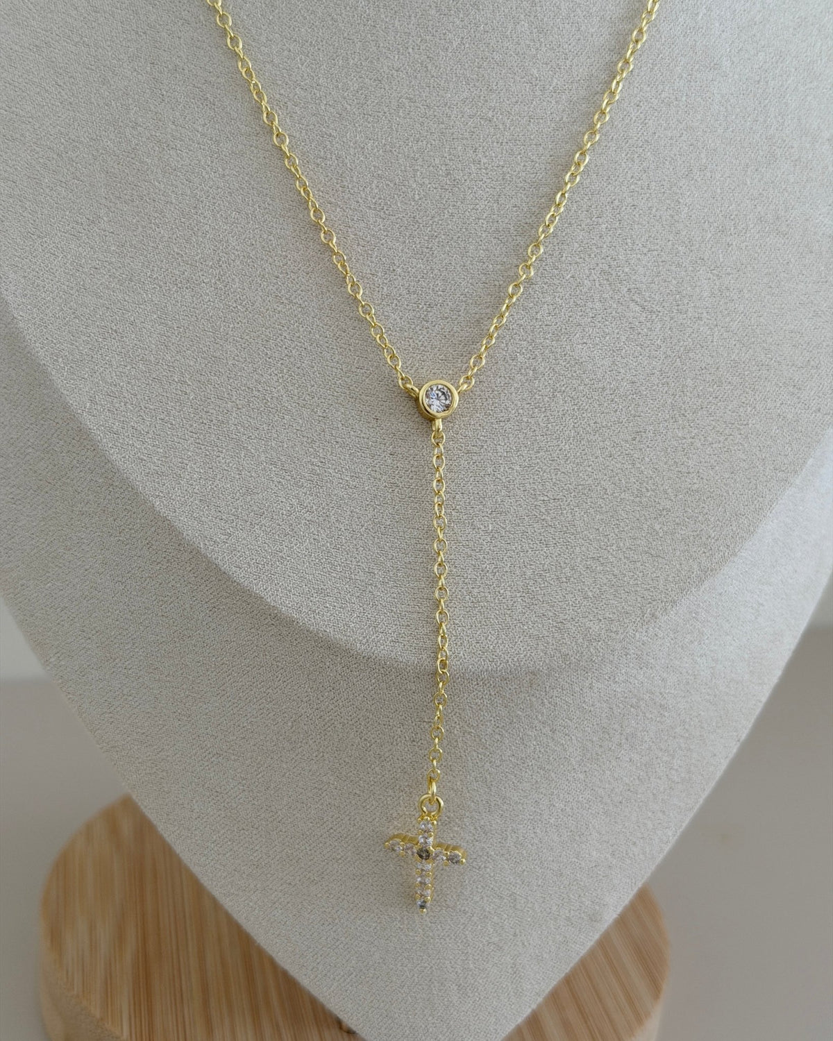 Crystal Cross Lariat Necklace - Necklaces | LimaLimón Store - 2