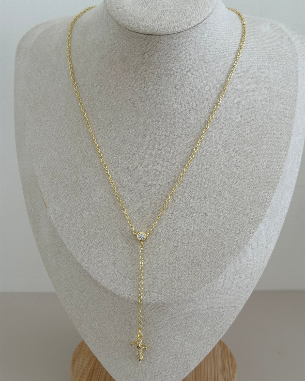 Crystal Cross Lariat Necklace - Necklaces | LimaLimón Store - 3