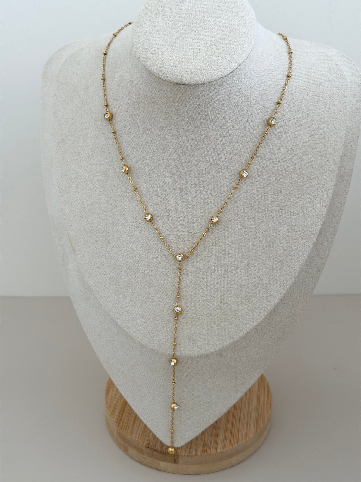 Crystal Drop Y Necklace - Necklaces | LimaLimón Store - 3