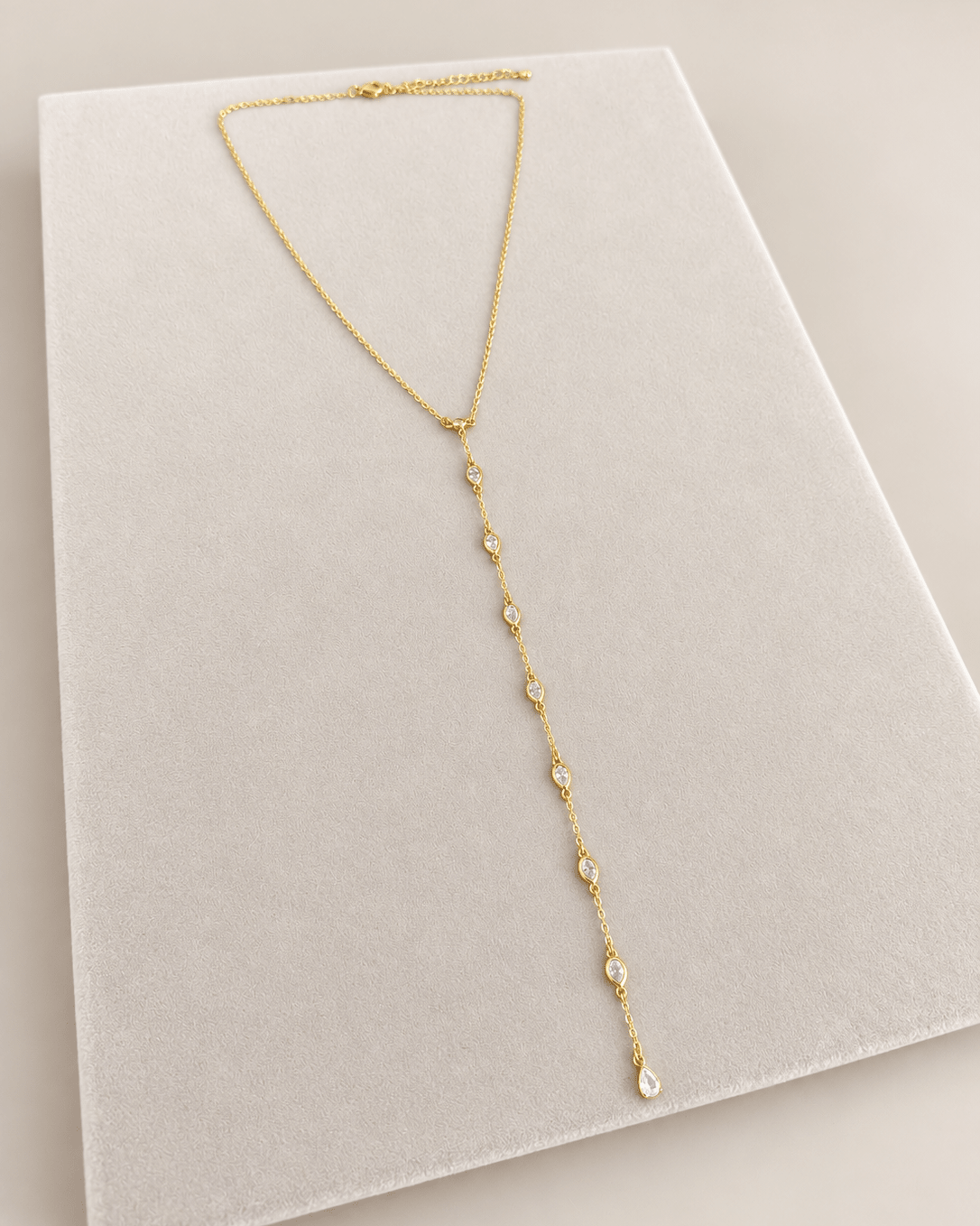 Crystal Drop Y Necklace - Necklaces | LimaLimón Store - 1