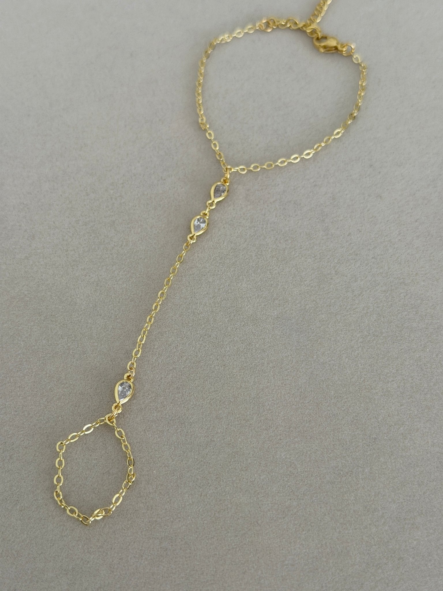 Crystal Hand Chain - Bracelet | LimaLimón Store - 4