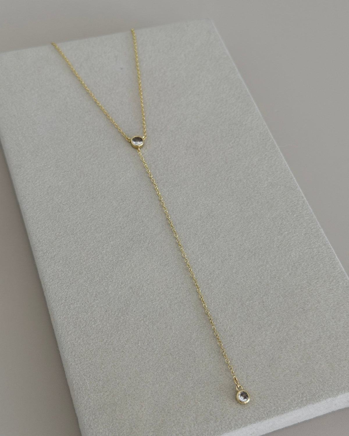 Crystal Lariat Y Necklace - Necklaces | LimaLimón Store - 4