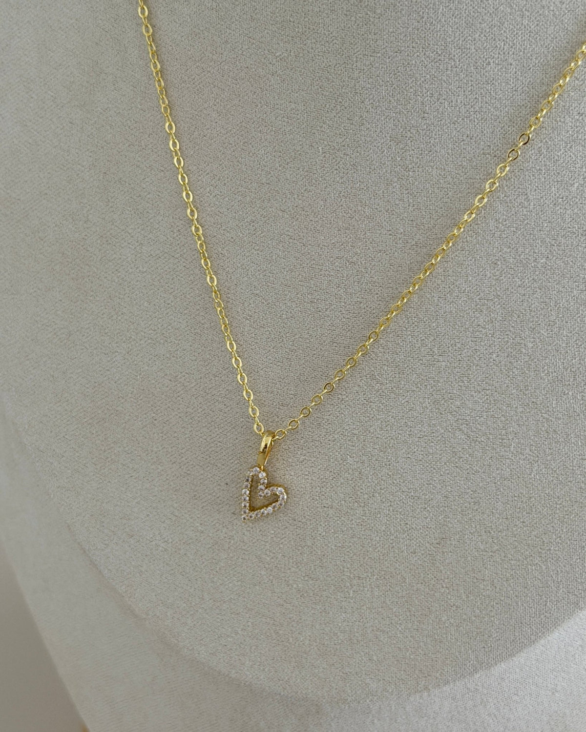 Crystal Open Heart Necklace - Necklaces | LimaLimón Store - 2