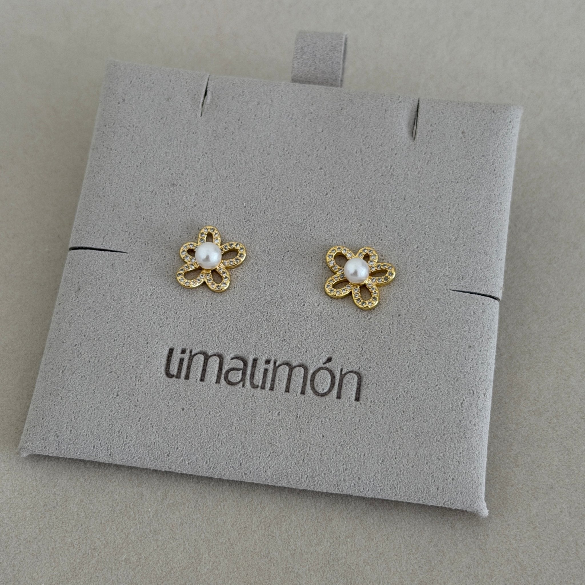 Daisy Pearl Stud Earrings - Earring | LimaLimón Store - 2