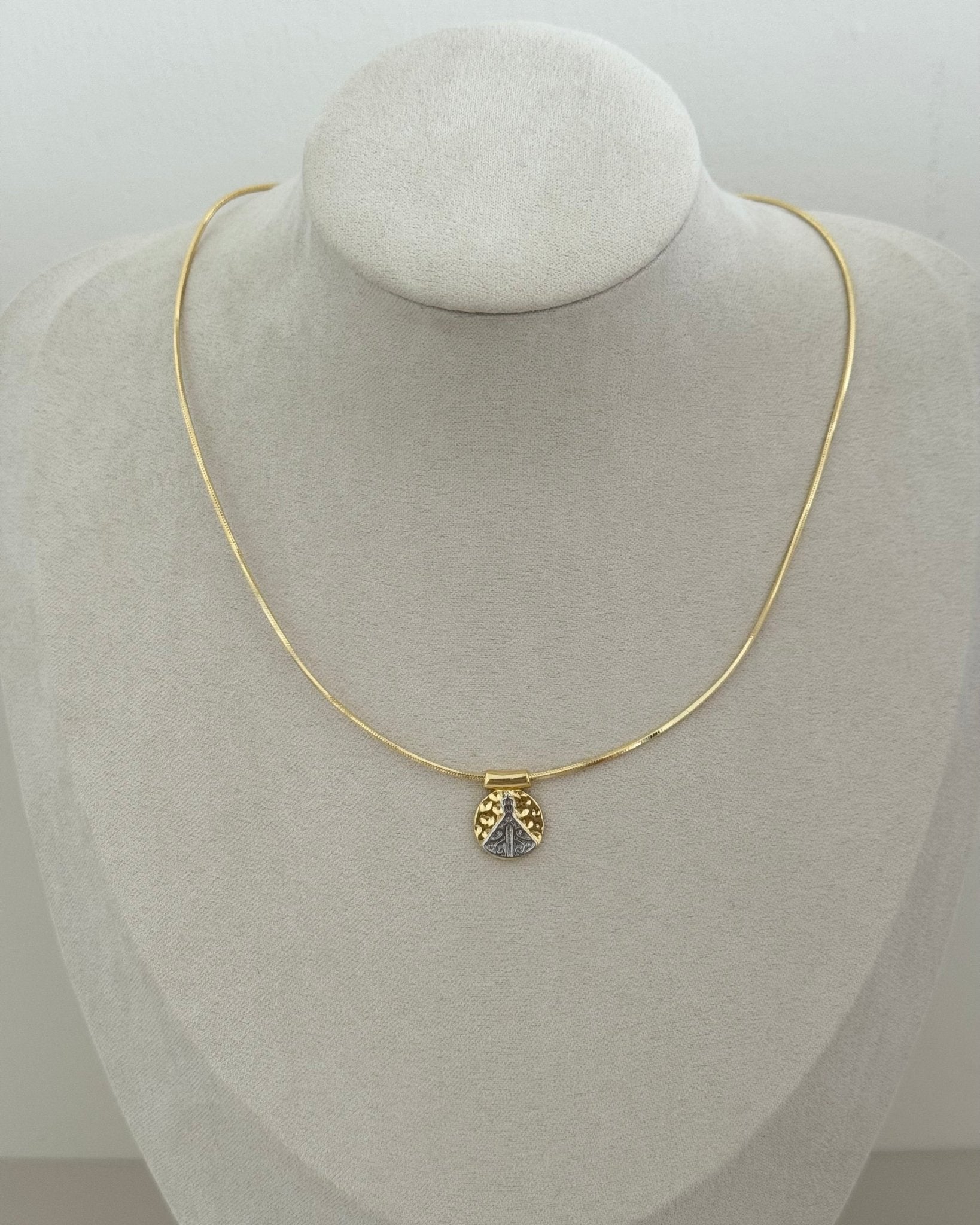 Del Valle Virgin Necklace - Necklace | LimaLimón Store - 4