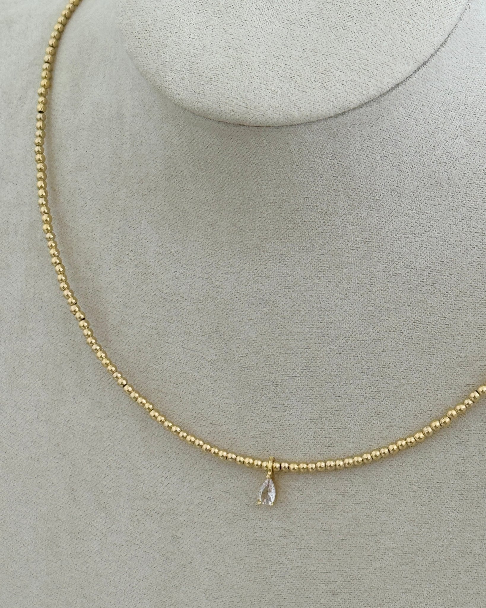 Delicate Choker with Mini Teardrop Charm - Necklace | LimaLimón Store - 3