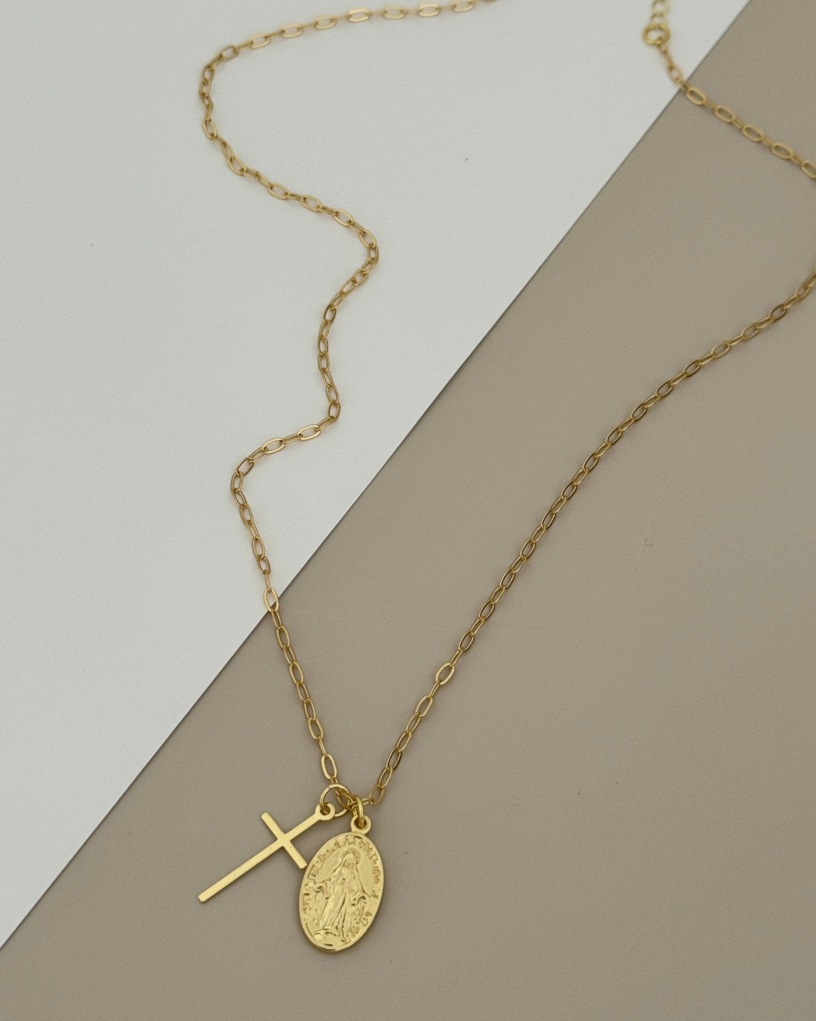 Divine Grace Necklace - Necklaces | LimaLimón Store - 1