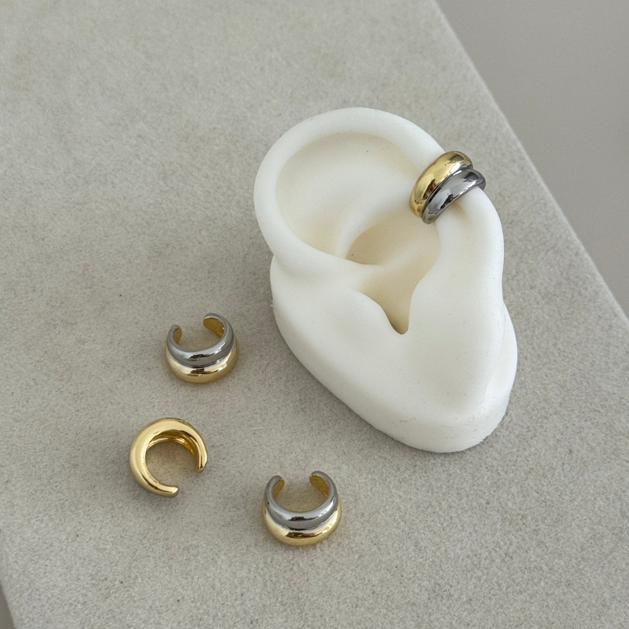 Dual Tone Adjustable Ear Cuff (Single Piece) - Earring | LimaLimón Store - 3