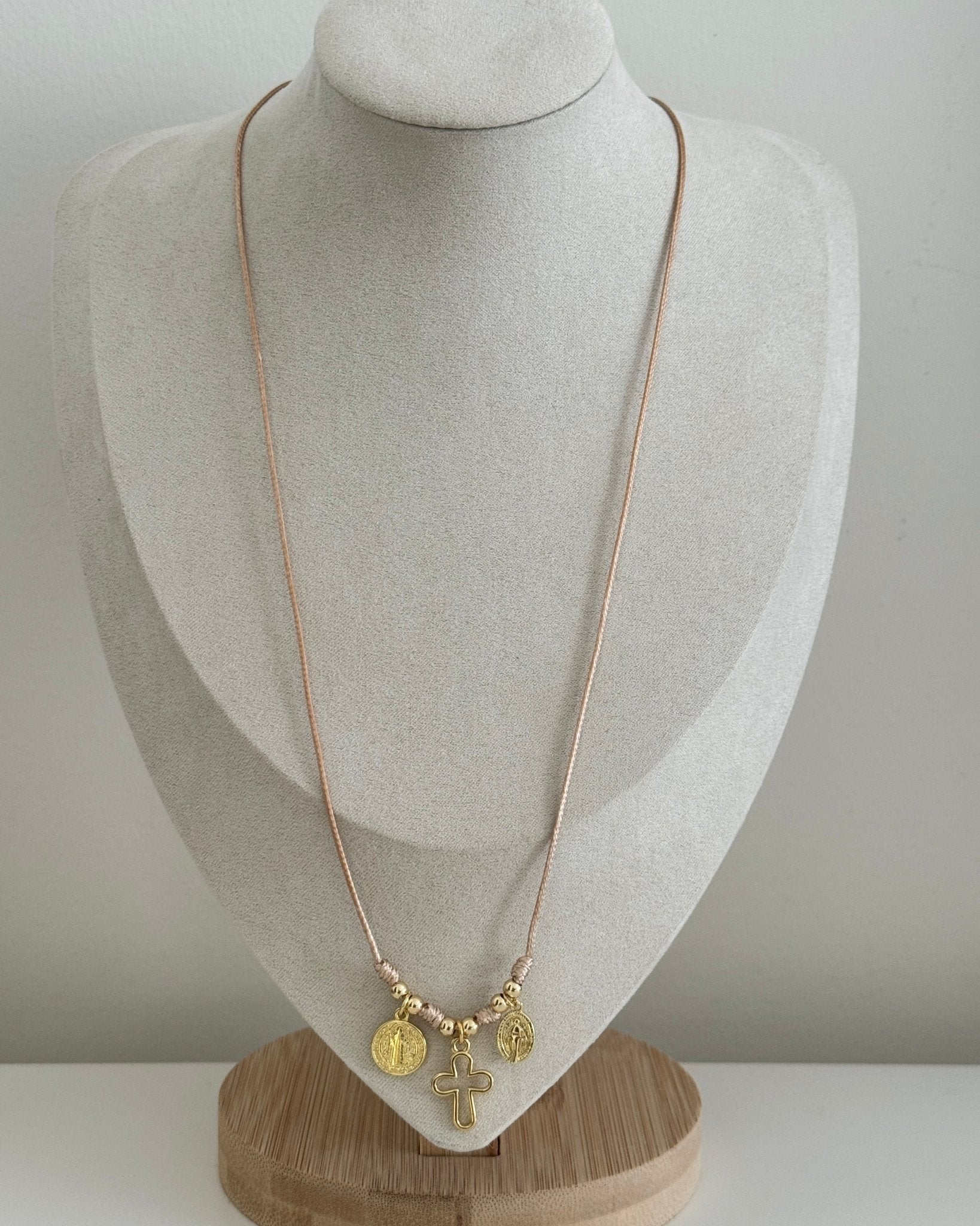 Faith and Blessings Necklace - Necklace | LimaLimón Store - 6