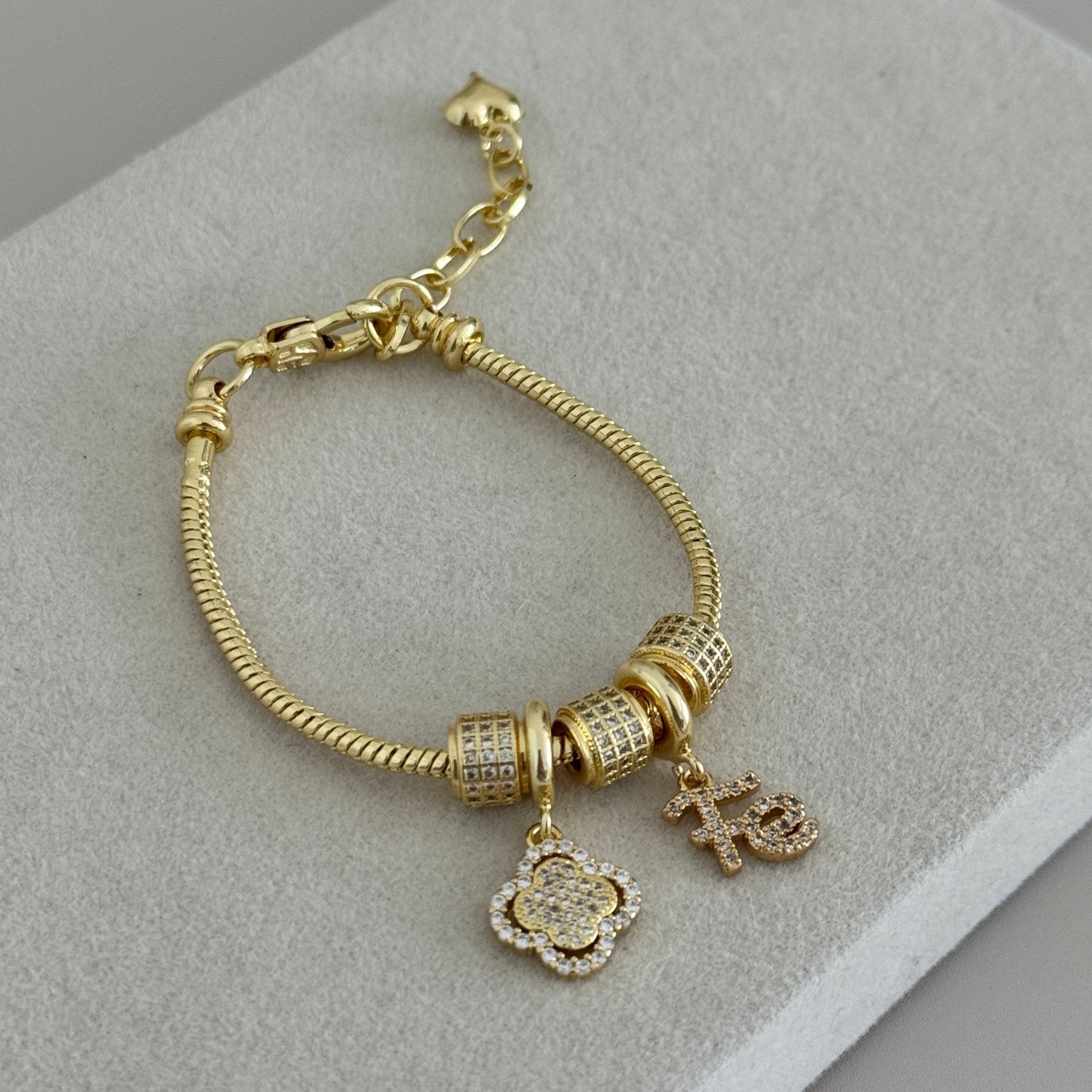 Faith & Clover Gold Bracelet - Bracelet | LimaLimón Store - 2